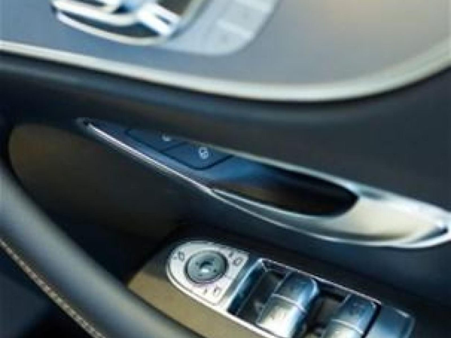 Leather Vinyl & Plastic 666462 3