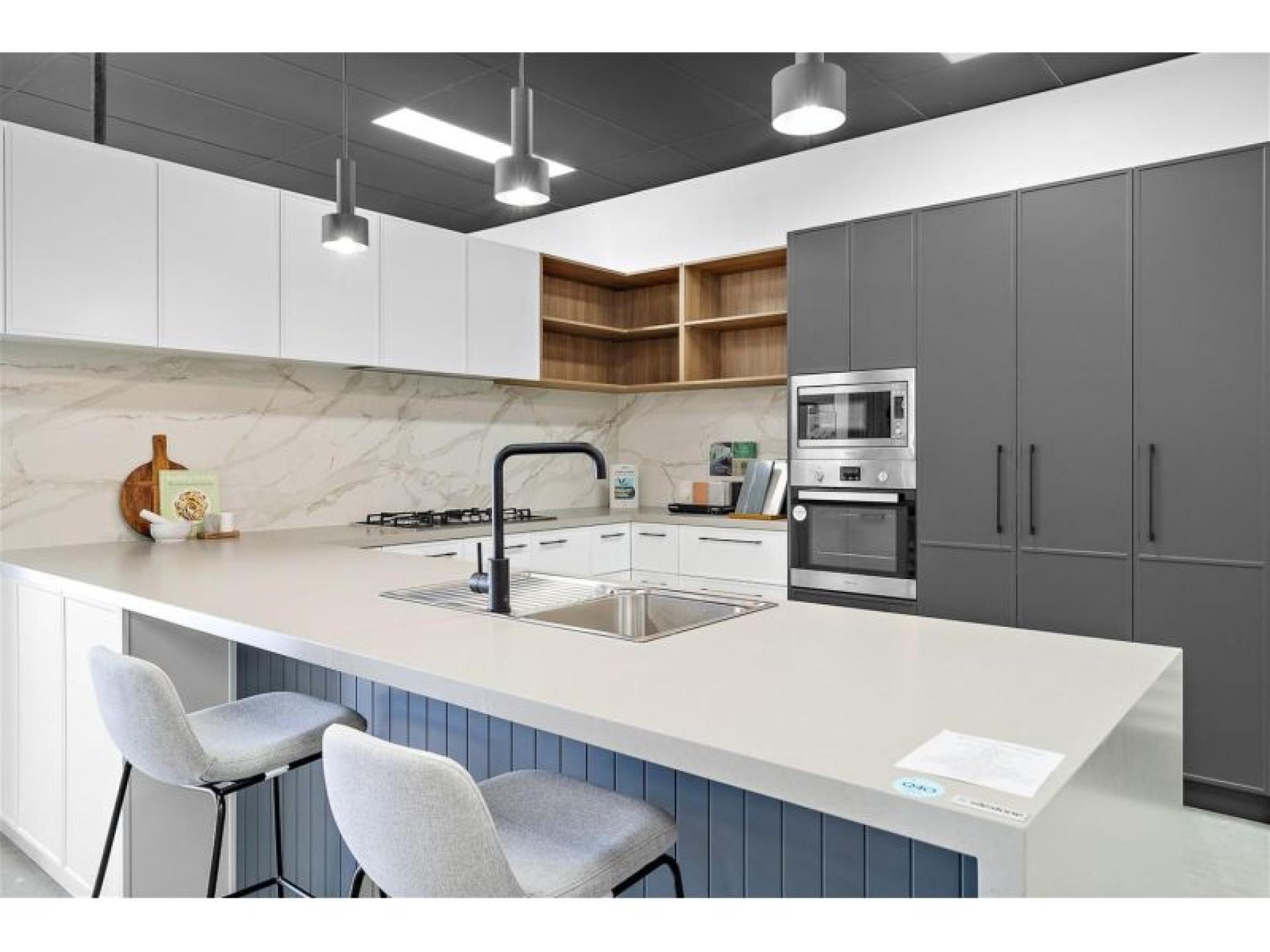 *under Offer* Cabinet Manufacturing 675280 2