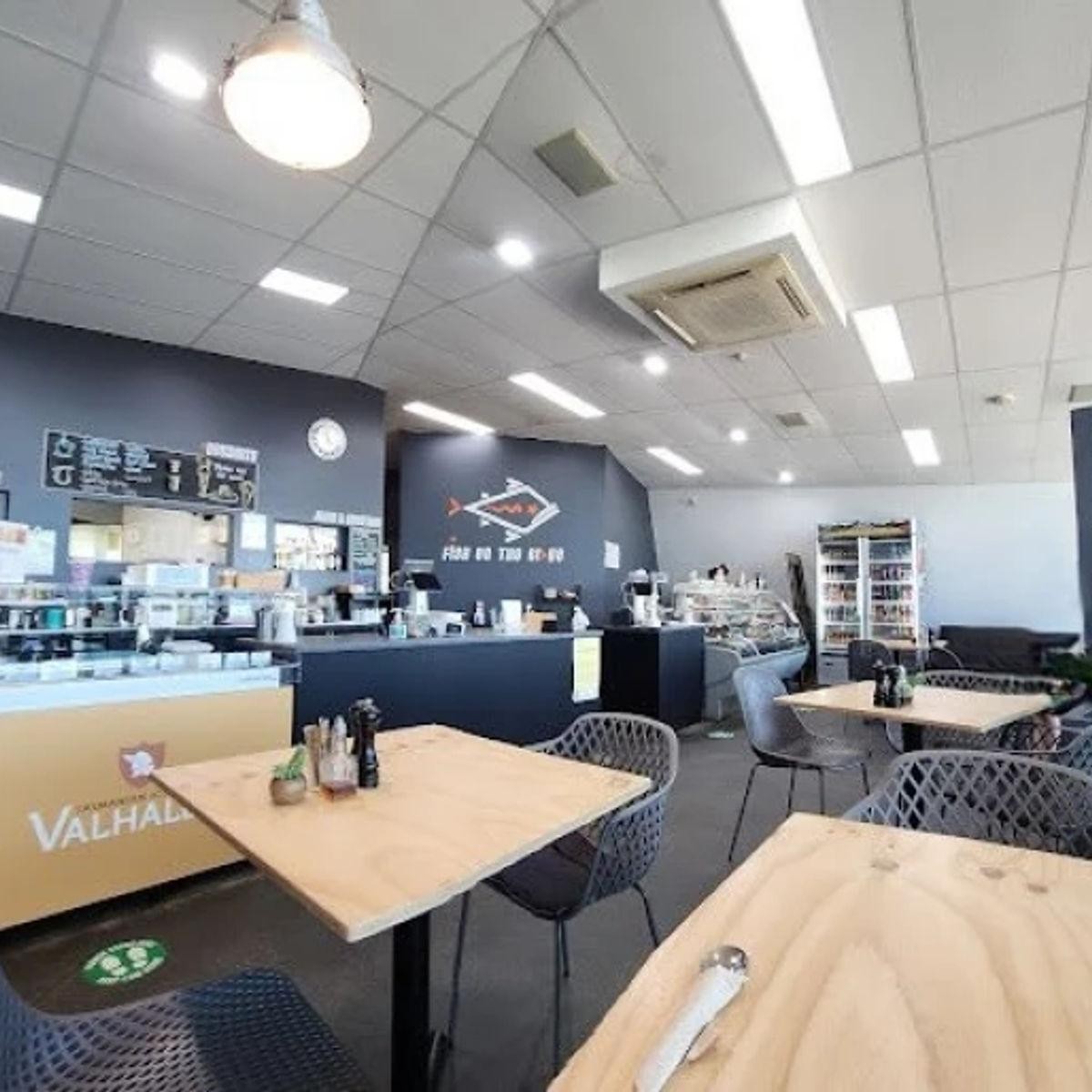 Well-established Seafood Dine-in & 681490 2