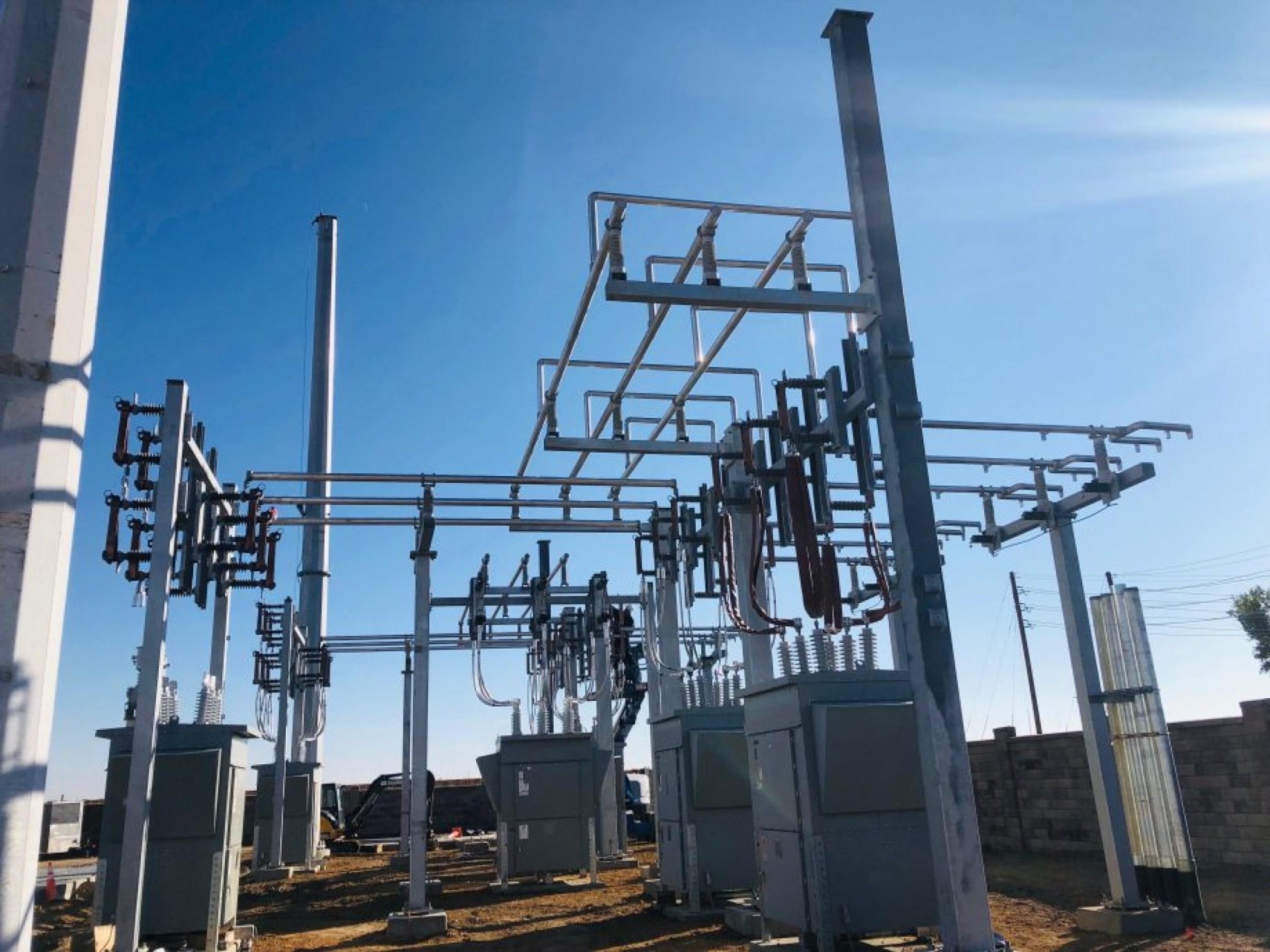 Long Established Electrical & 682426 3