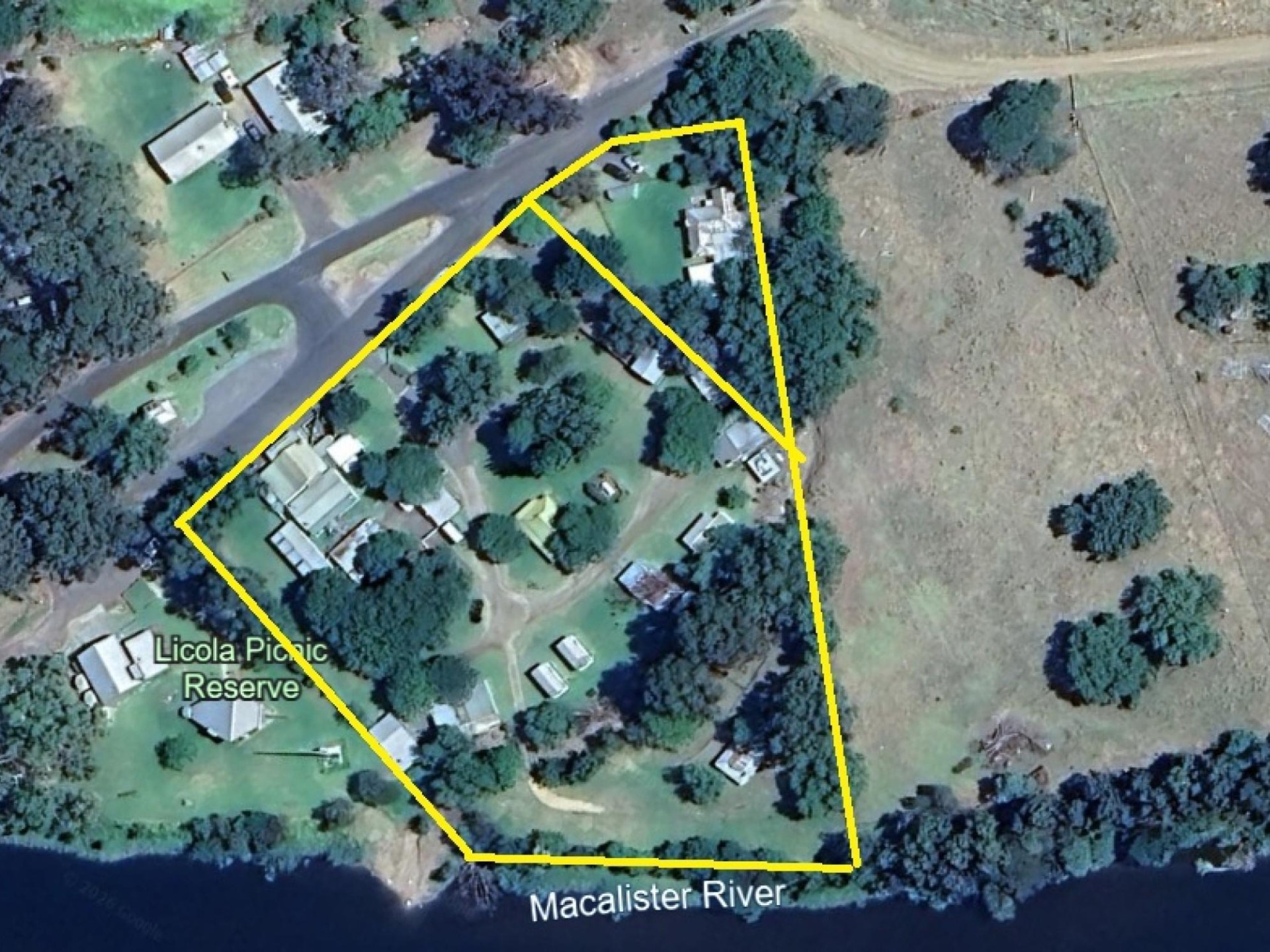 Licola Village Store And 640185 3