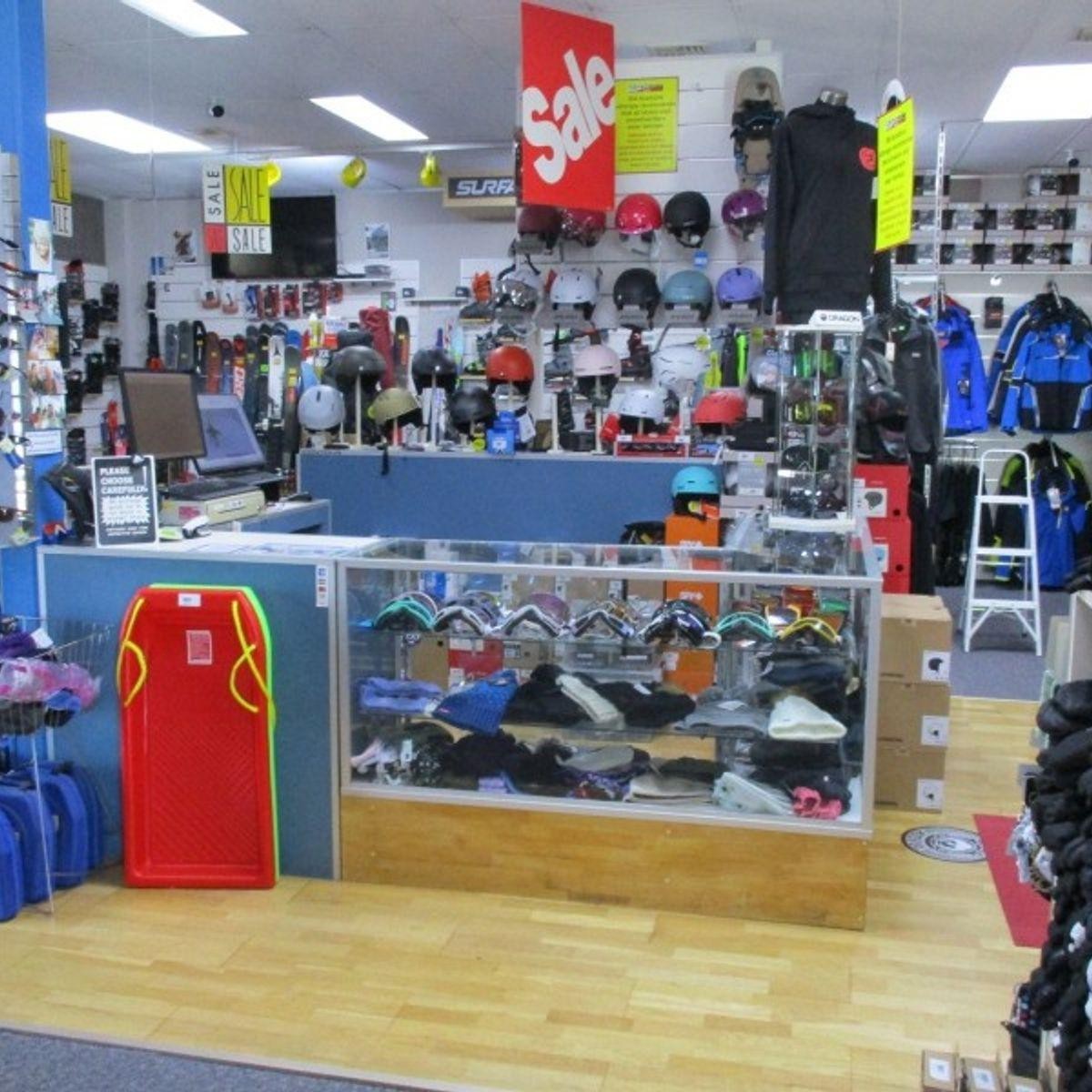 Well-established Retail & Rental 681156 1