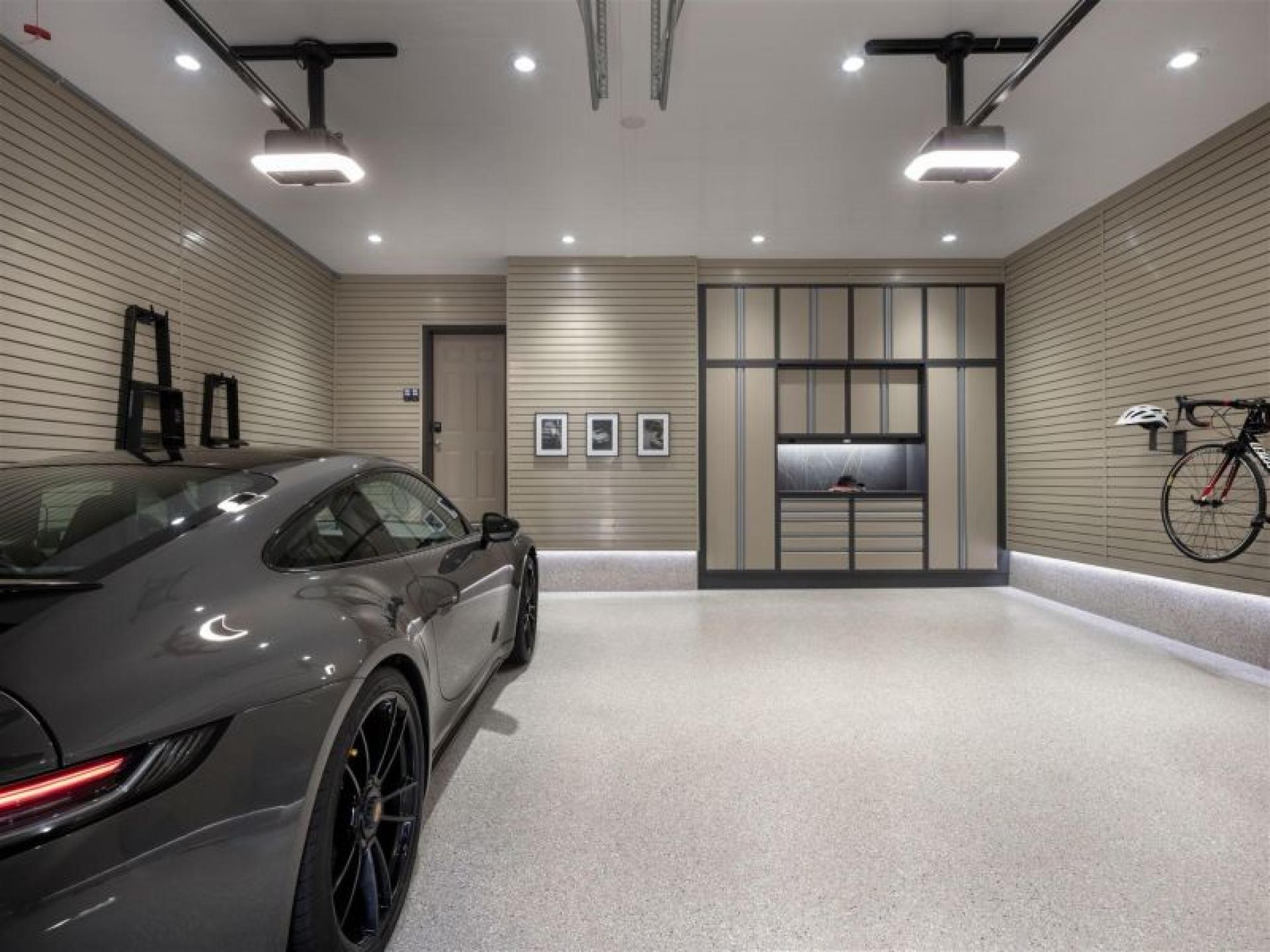 New Showroom - Home 683415 2