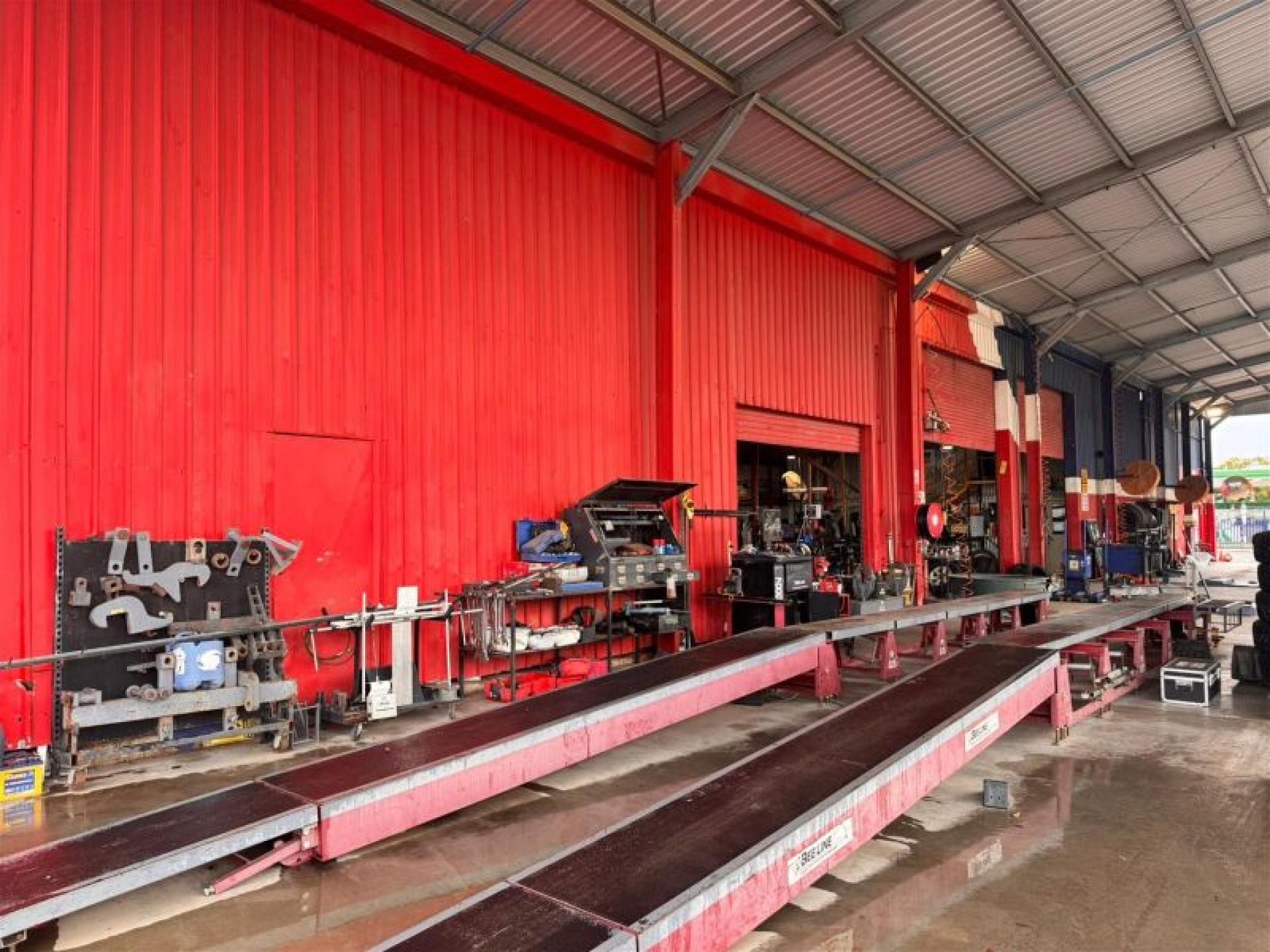 Tyre & Mechanical Powerhouse 681076 3