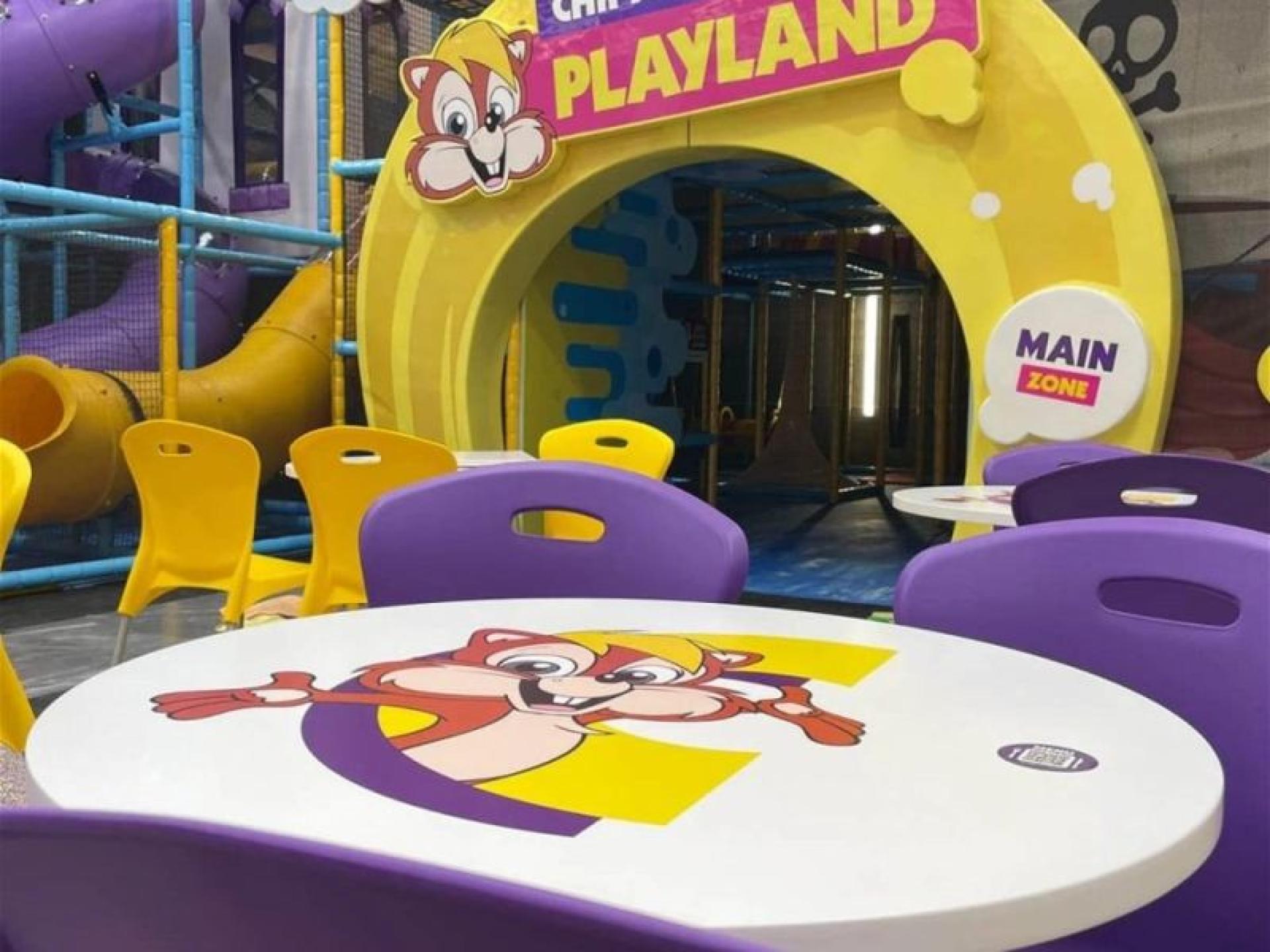 Price Reduced! Chipmunks Indoor 670151 2