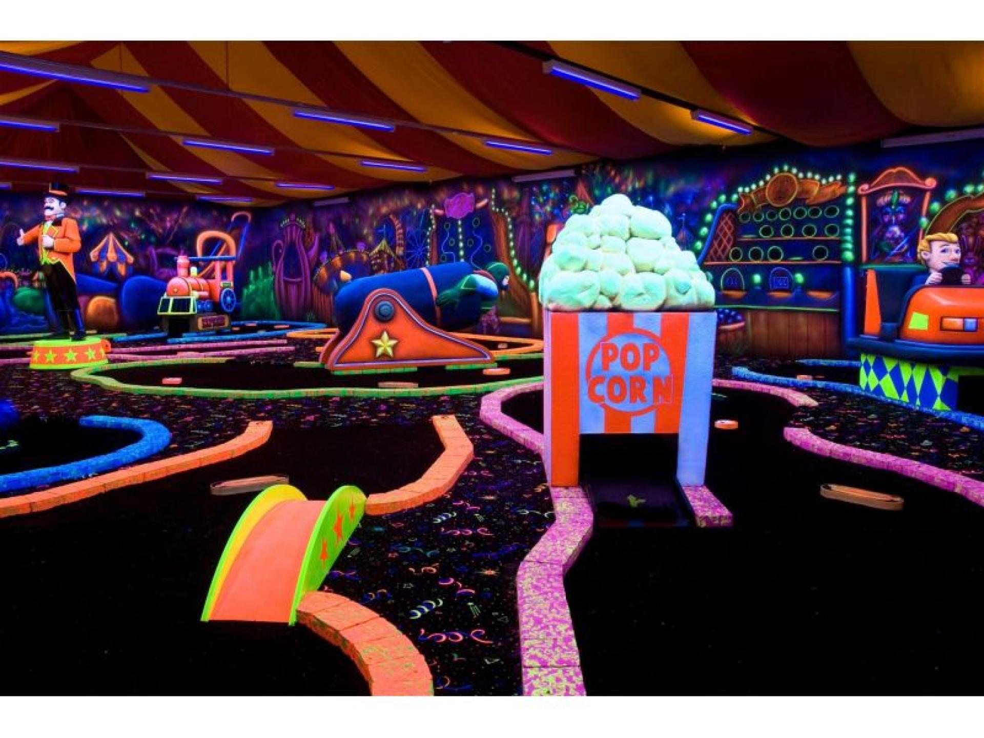 Indoor Entertainment Centre 684239 1
