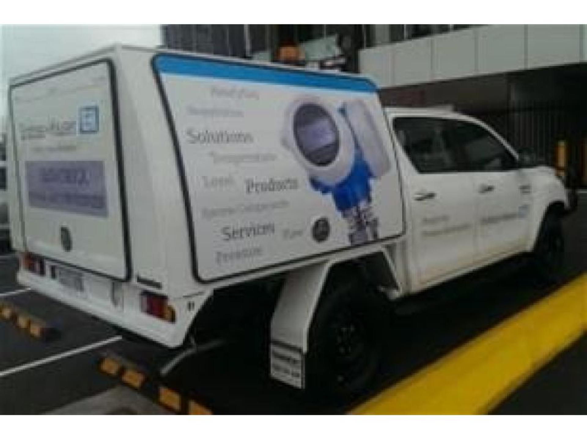 Premium Signage & Graphic 670372 3