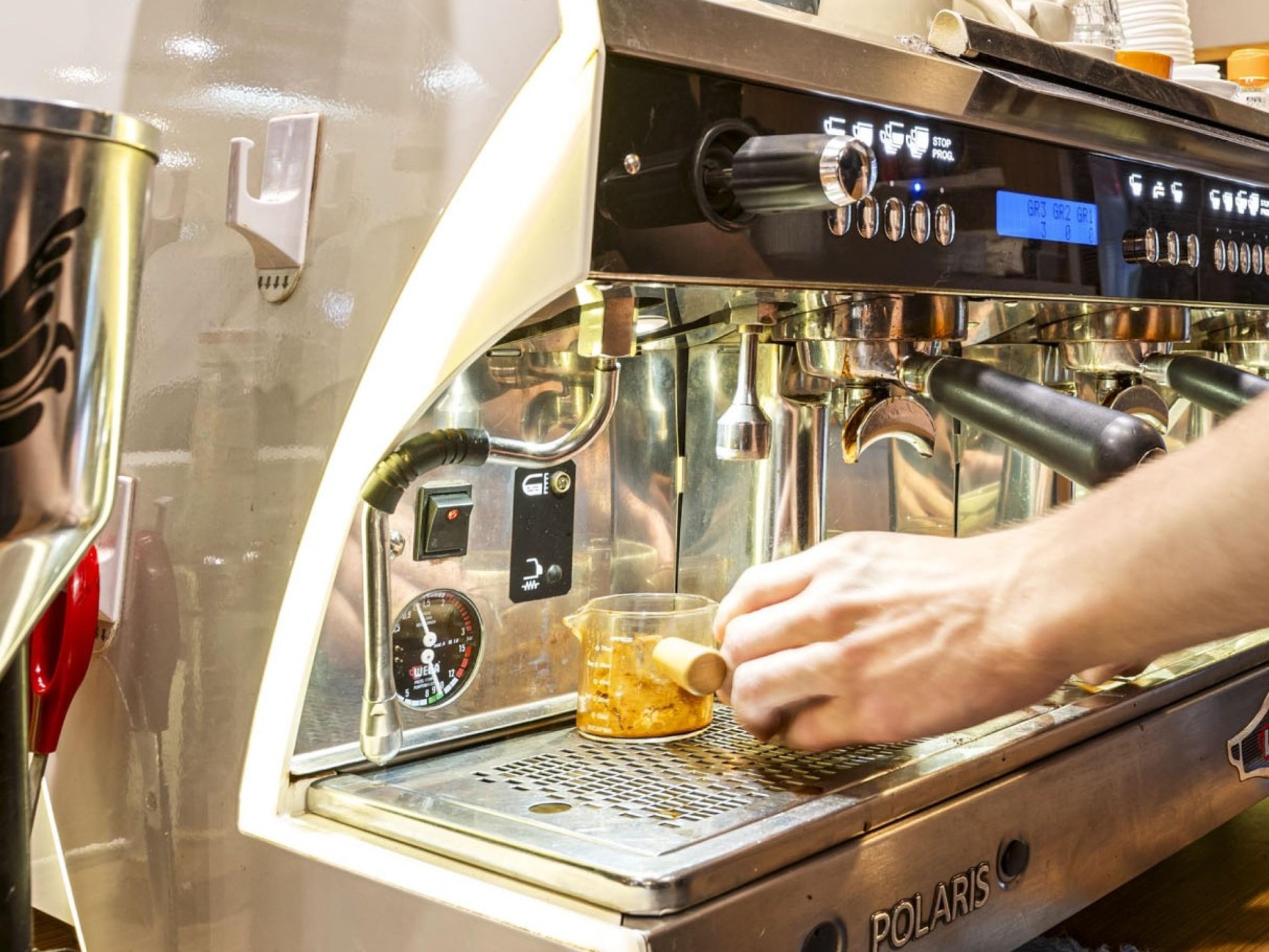 Booming Cafe In Shopping 684416 1