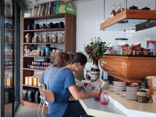BONDI JUNCTION –  CORNER CAFÉ & POTENTIAL BAKERY