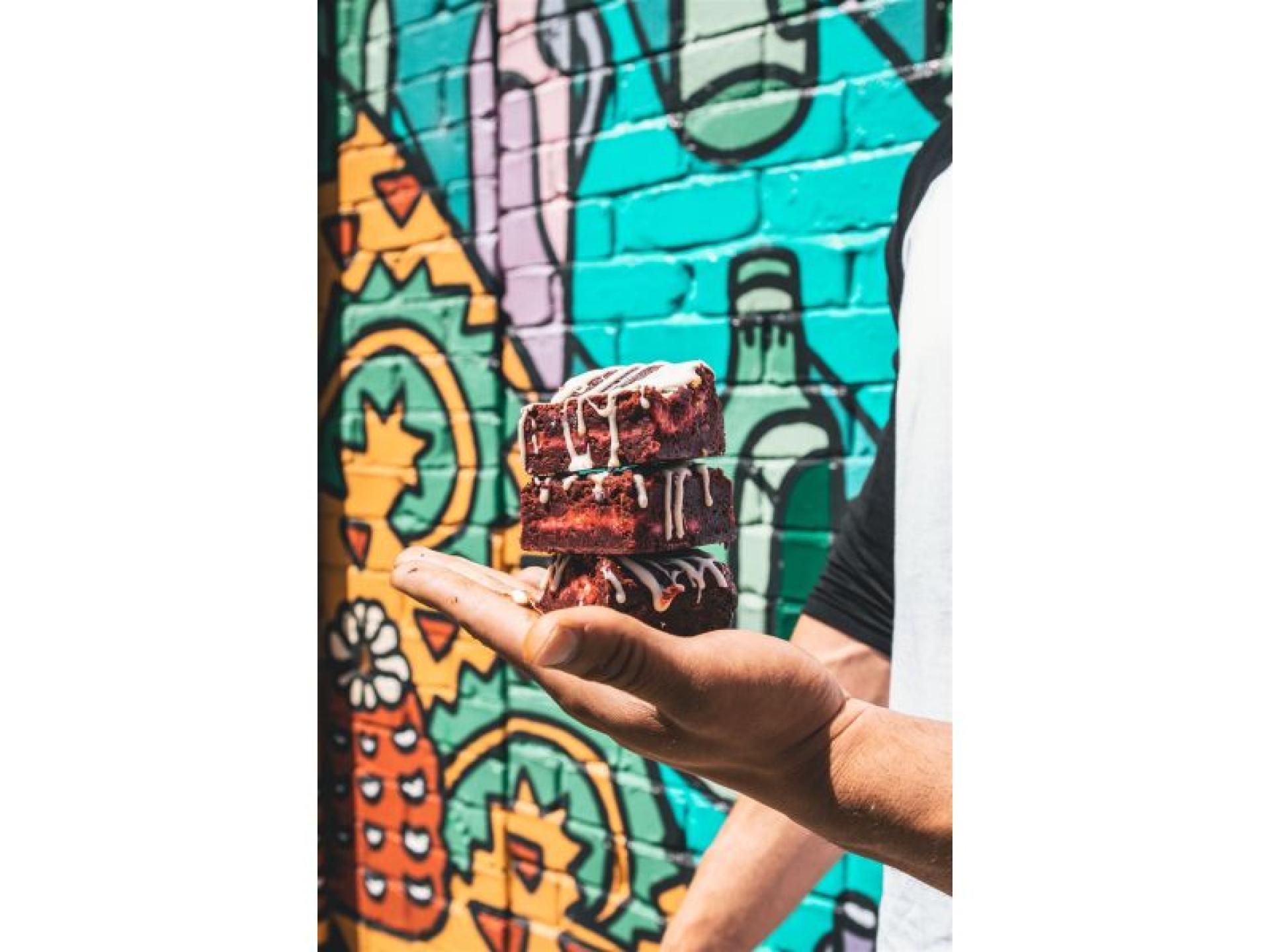 Exciting Low Cost Retail 675996 3