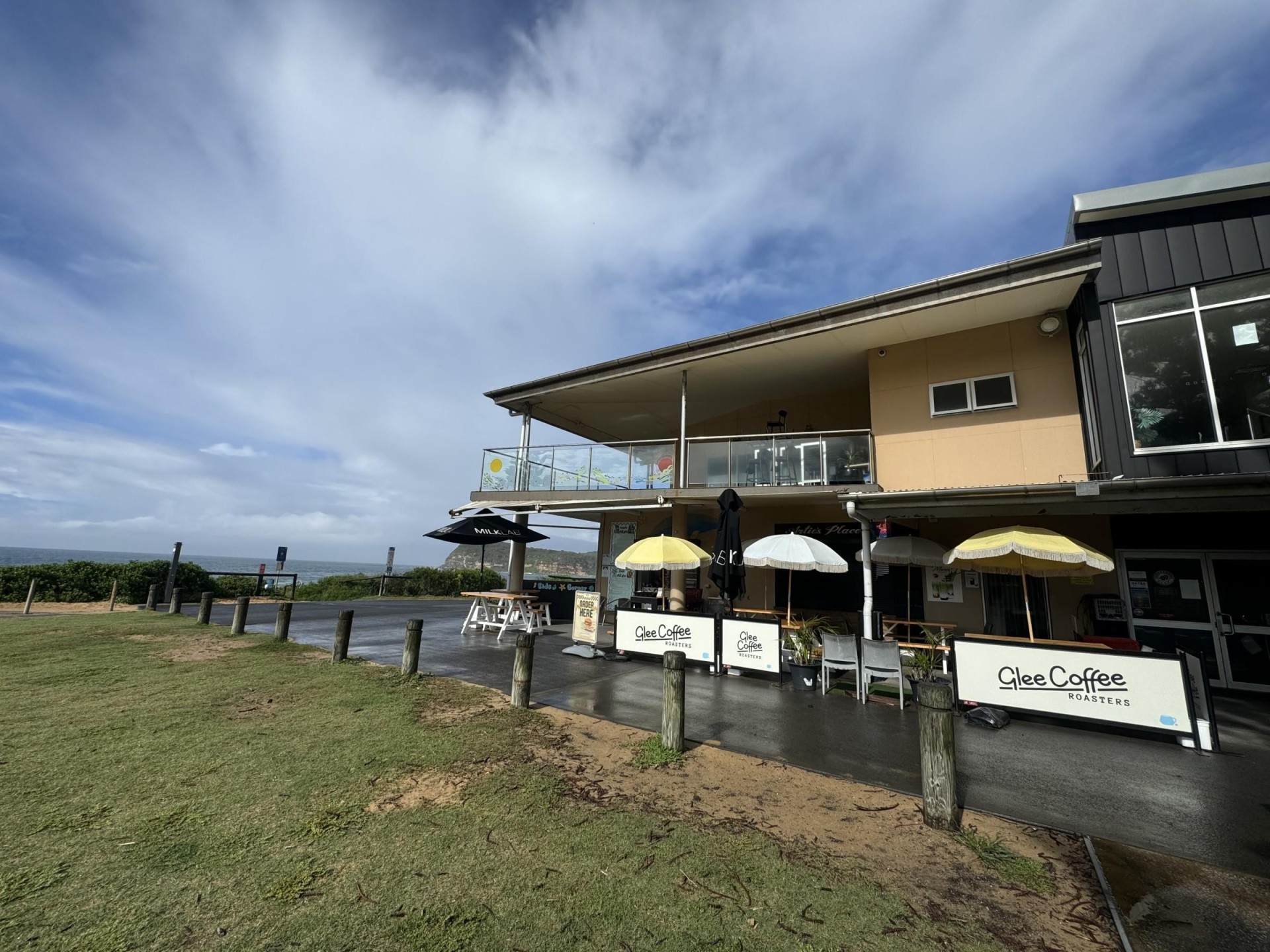 Absolute Beach Front Cafe 679419 1