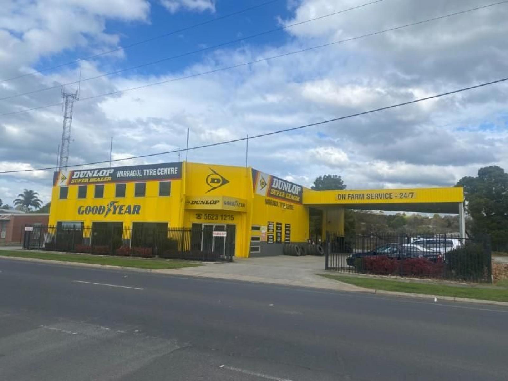 Iconic Tyre Centre (cs25135) 670648 1