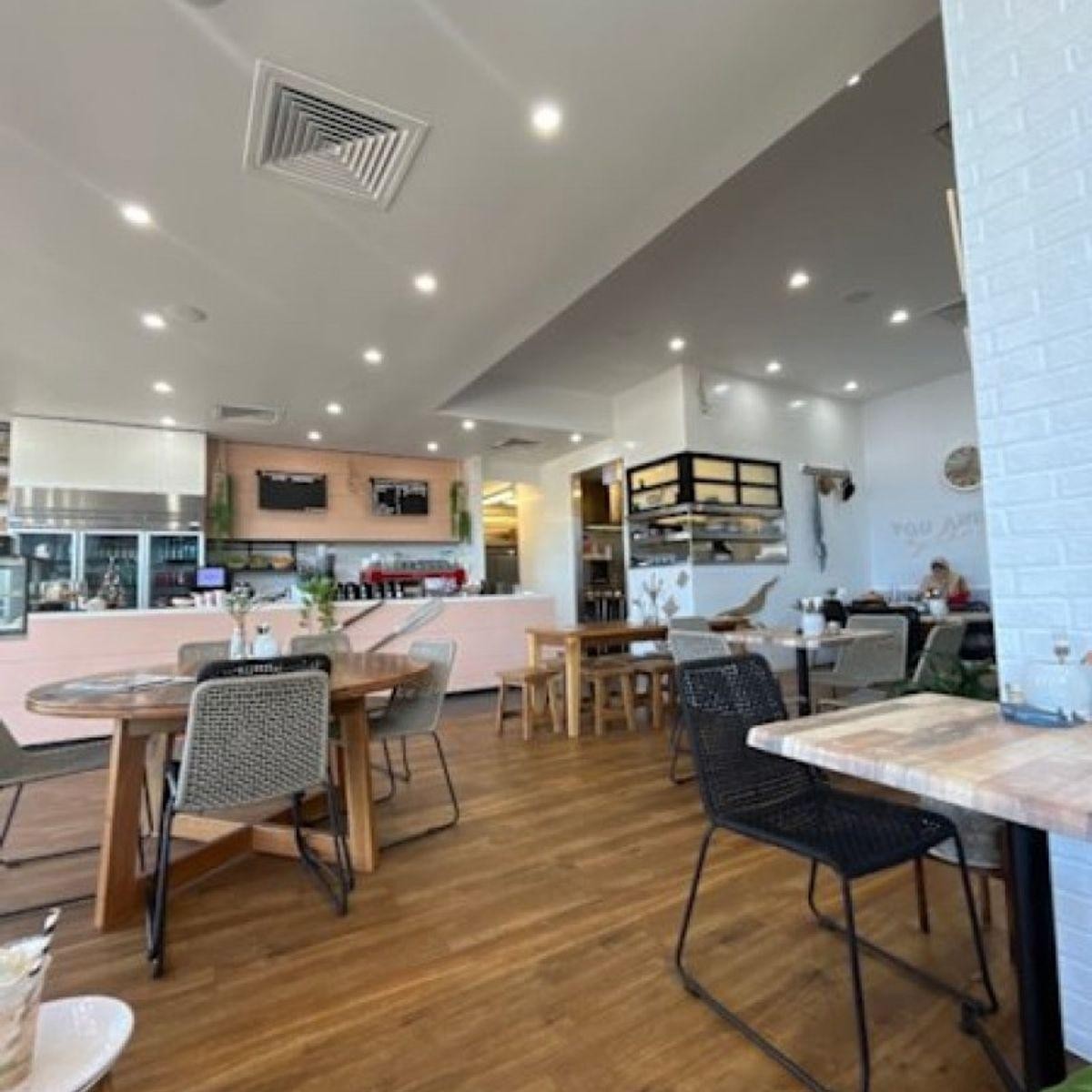 Cafe For Sale - 686522 2