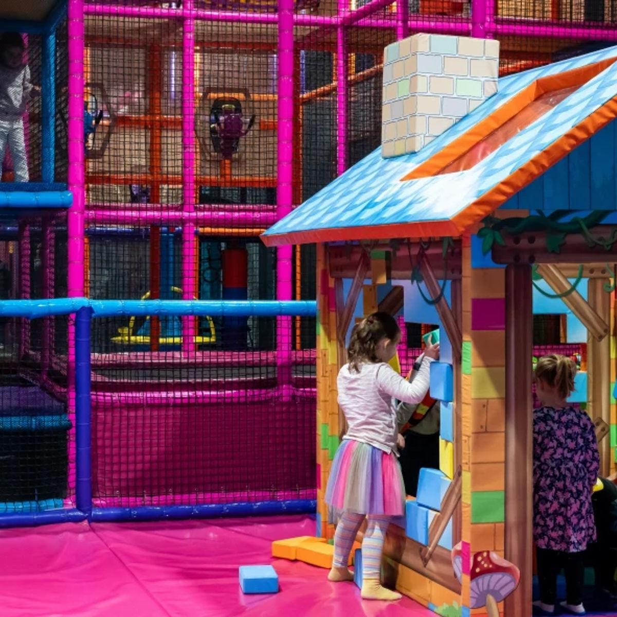 Brand New Indoor Playcentre 681592 2