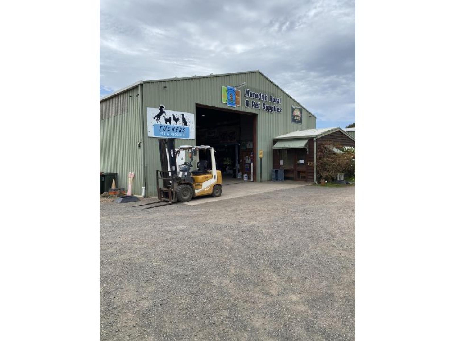 Rural Business & Lifestyle 684955 2