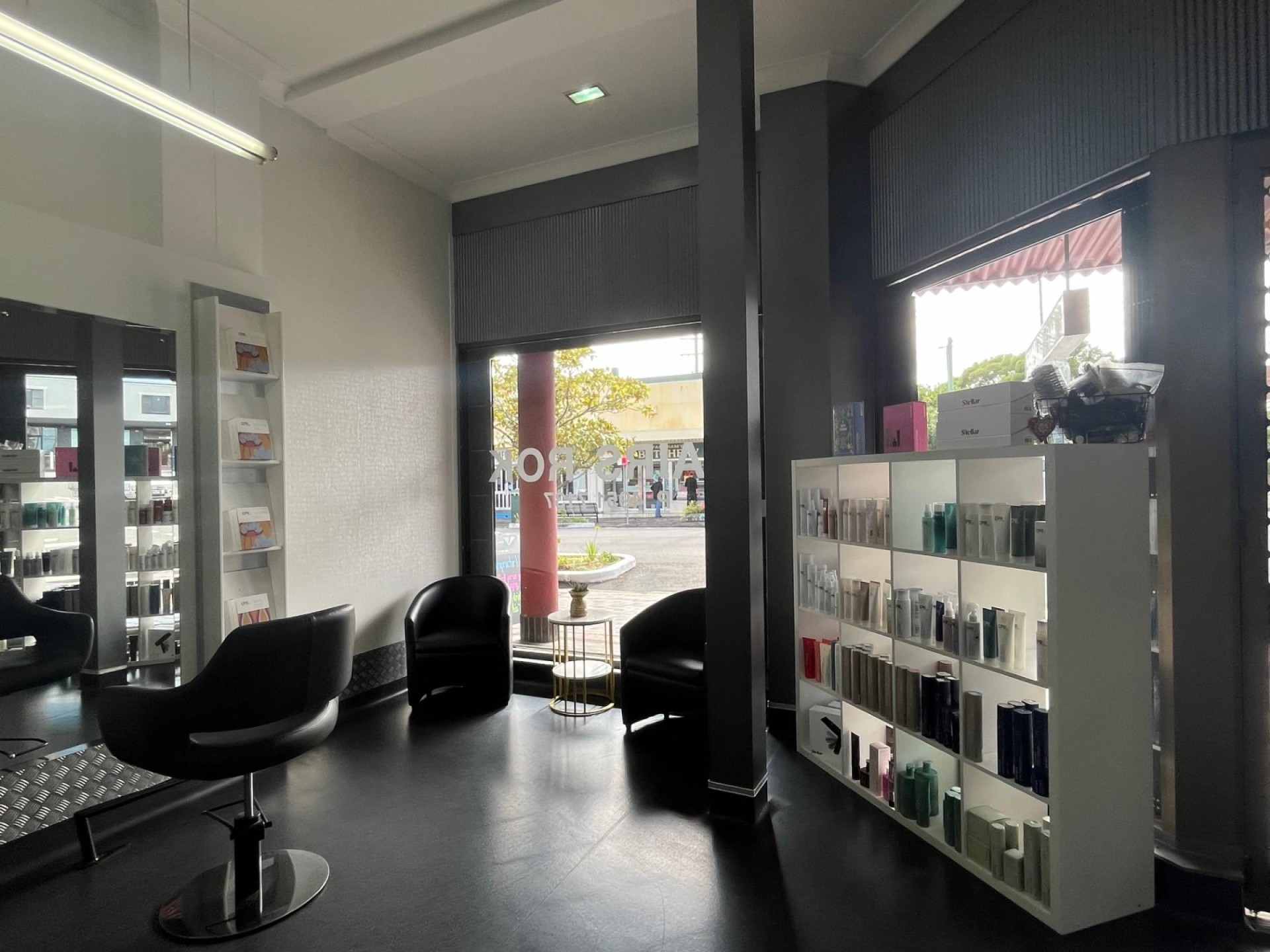 Hair Salon Fit Out 677155 3