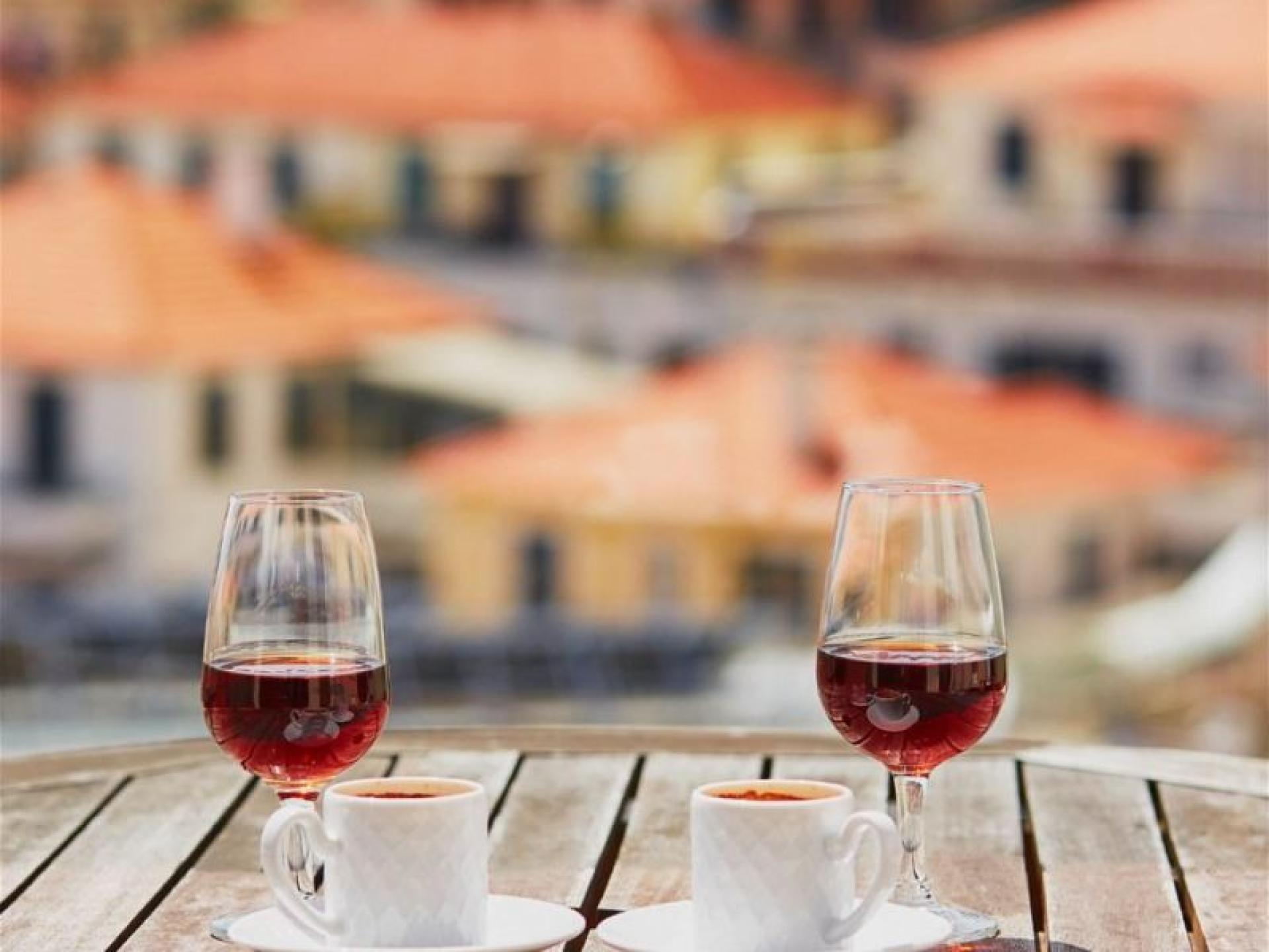 Portugalia - Amazing Restaurant/bar 665455 2