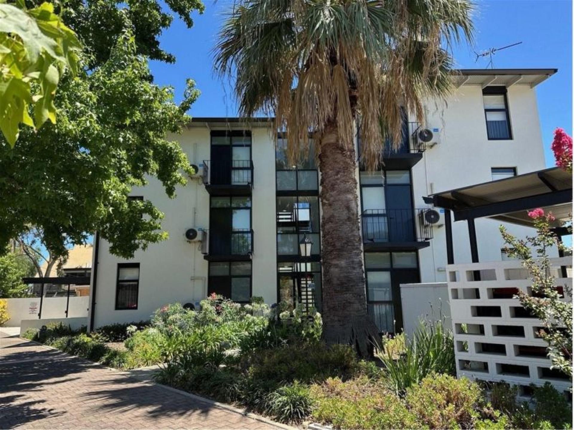 Adelaide - High Performing 664948 2