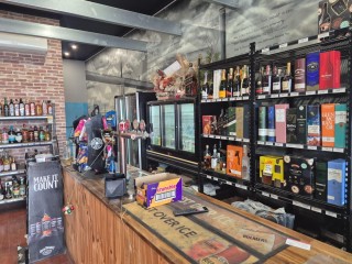 WESTERN SUBURBS BOTTLESHOP & BAR  UNIQUE DUAL-INCOME BUSINESS  ONLY $230,000