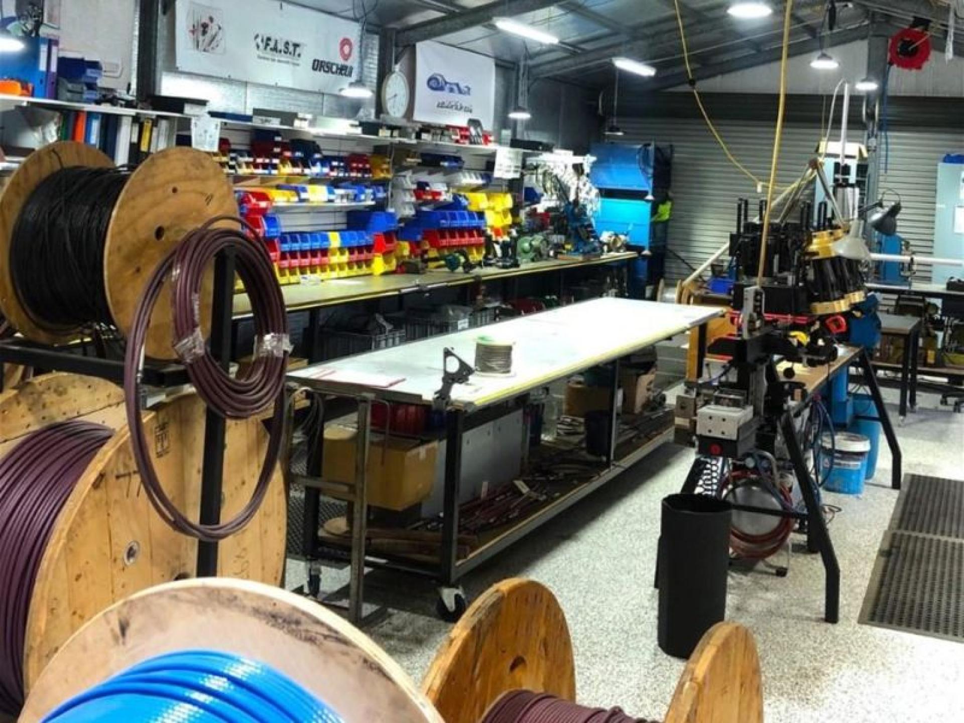 B2b Manufacturer With National 684923 2