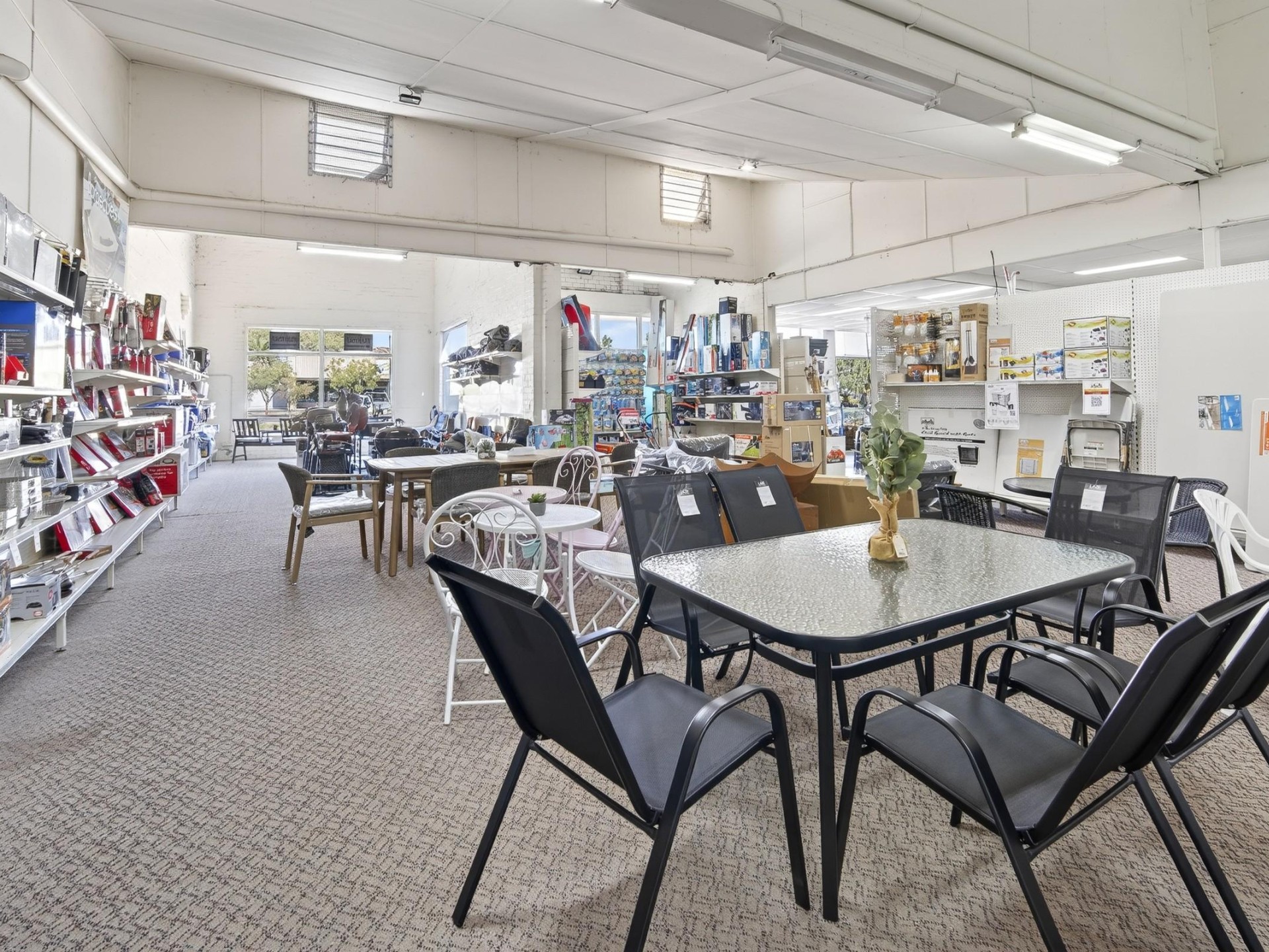 Thriving Rural Hardware & 678906 3