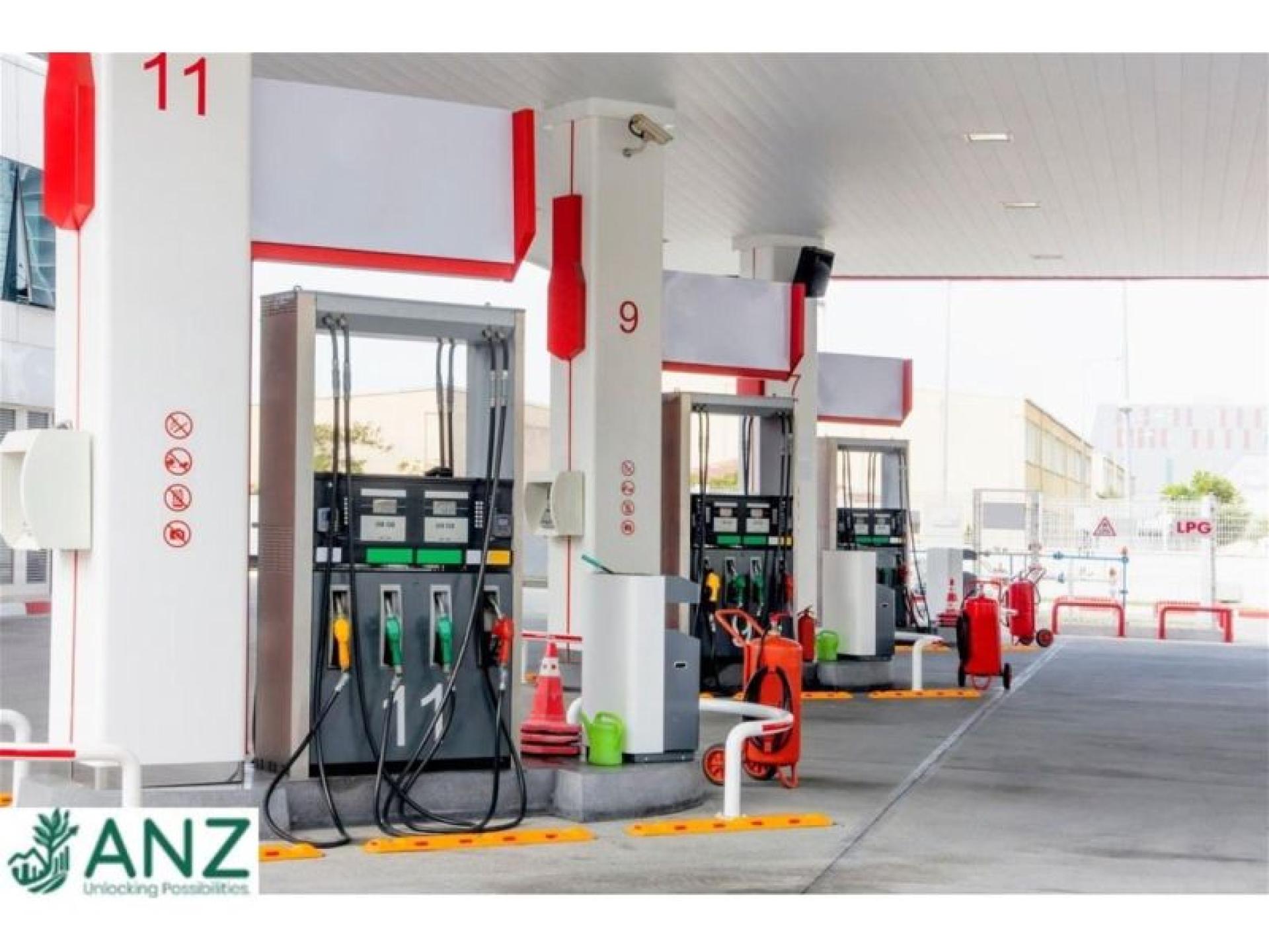 Shell Branded Service Station 665178 3