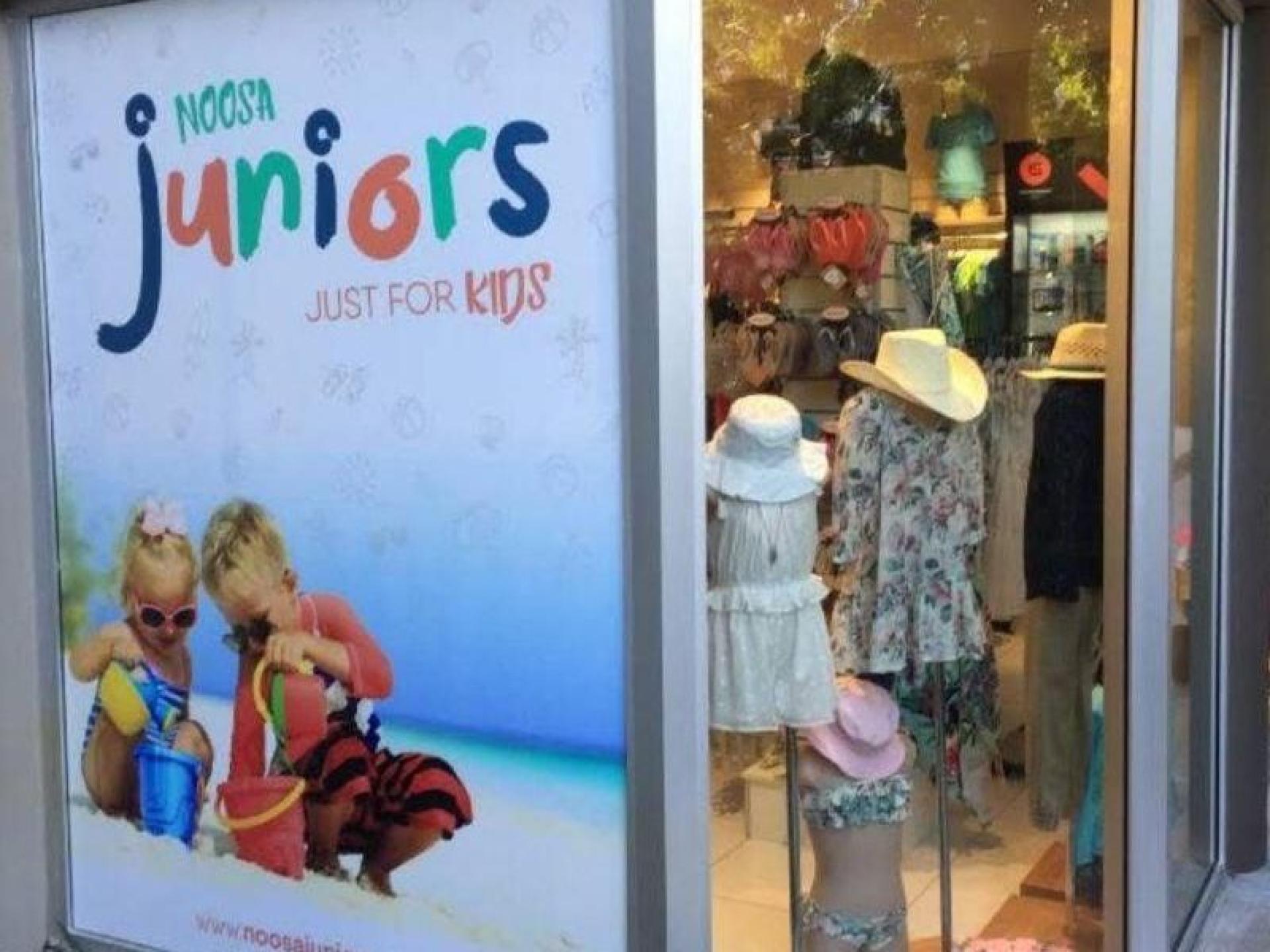 Urgent Sale : Iconic 676965 2