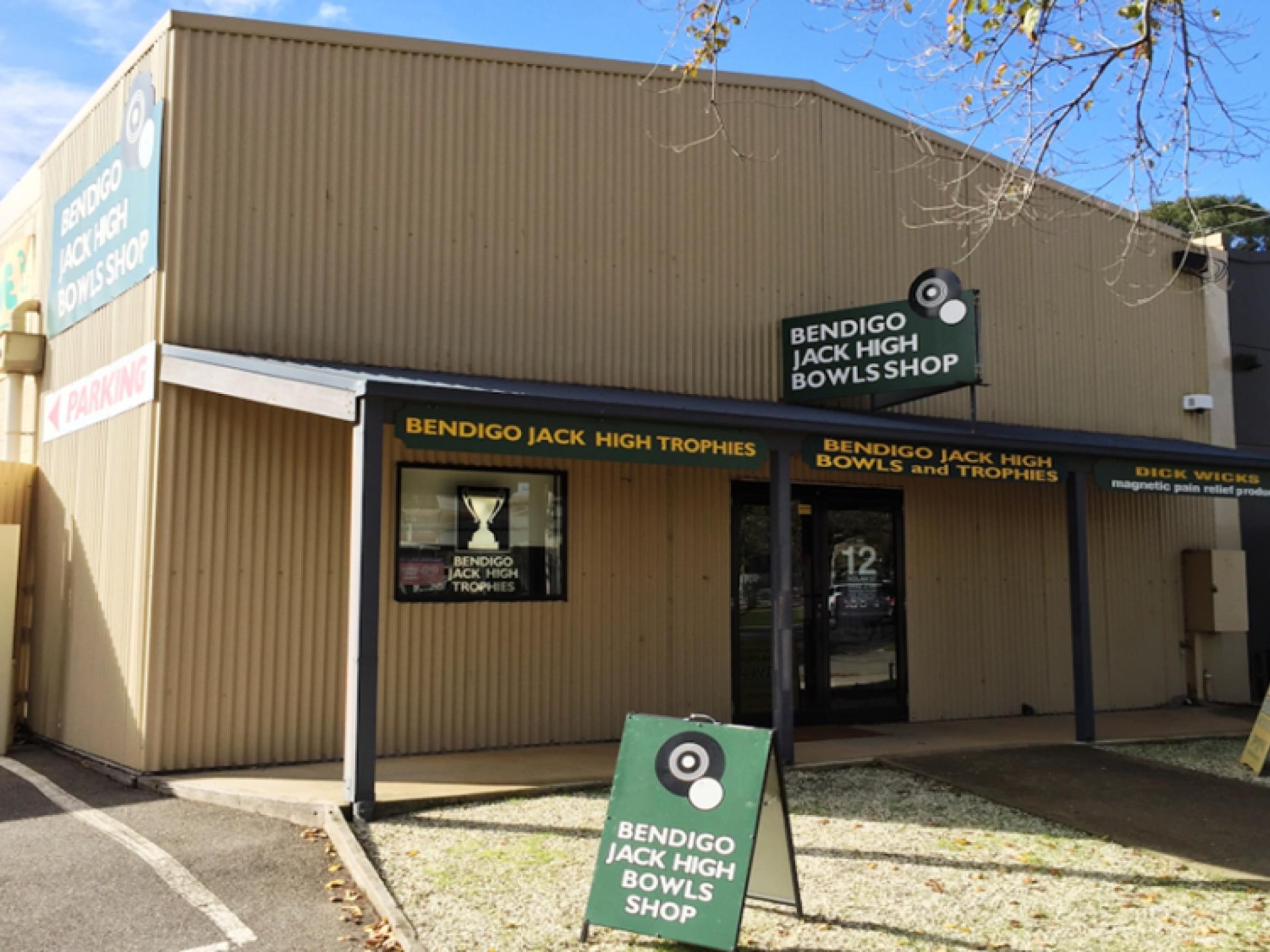 Profitable Niche Sporting Retailer 678045 1