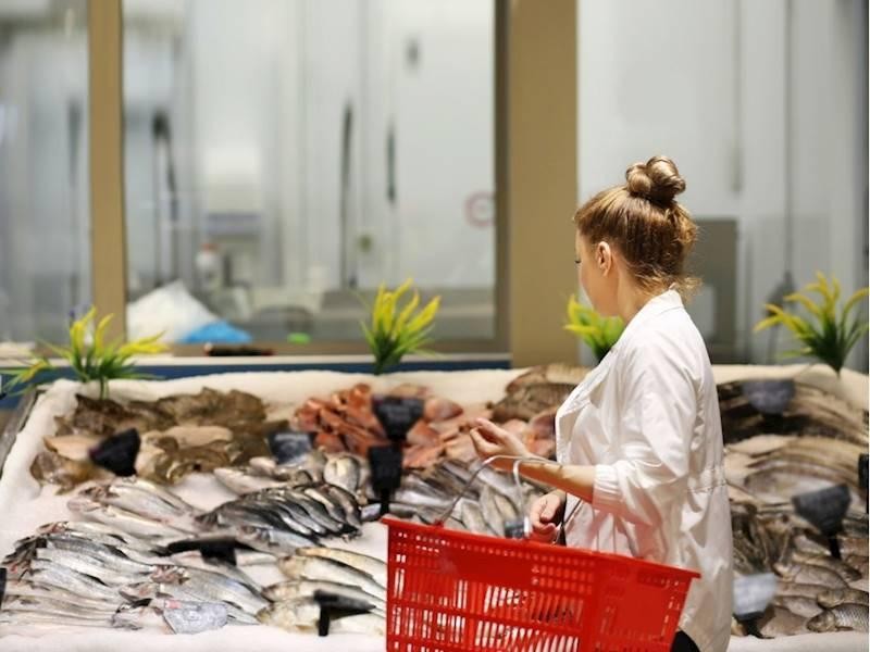 High Turnover Fish Shop 678008 2