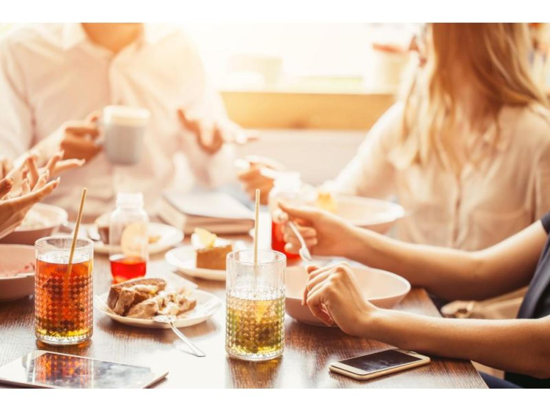 Large Licensed Café & 678484 1