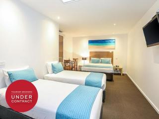 PRESTIGE LOCATION AND ACCOMODATION IN THRIVING VICTORIA’S SECOND LARGEST CITY - 2876MF