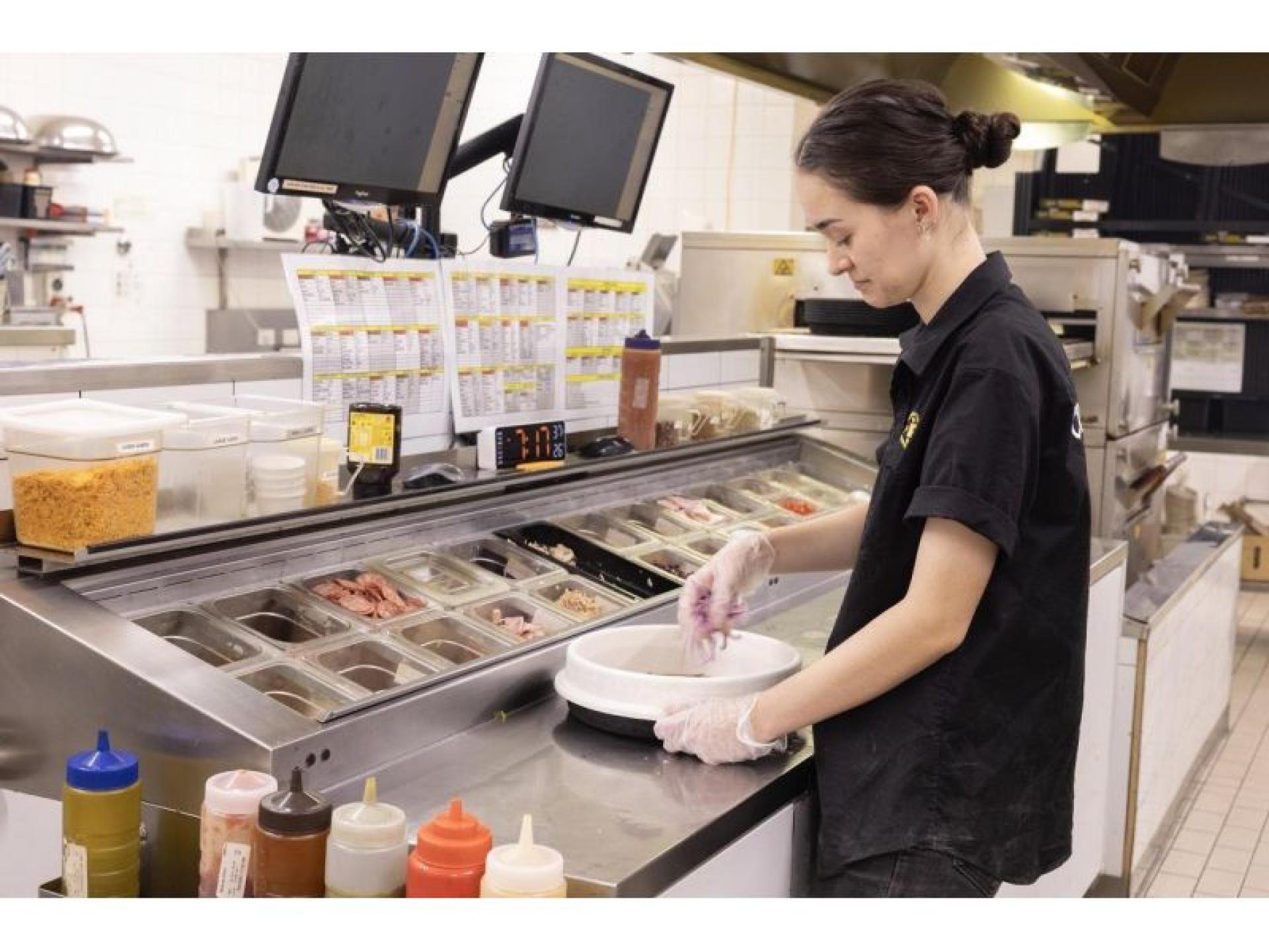 Versatile Pizza Shop And 681069 3