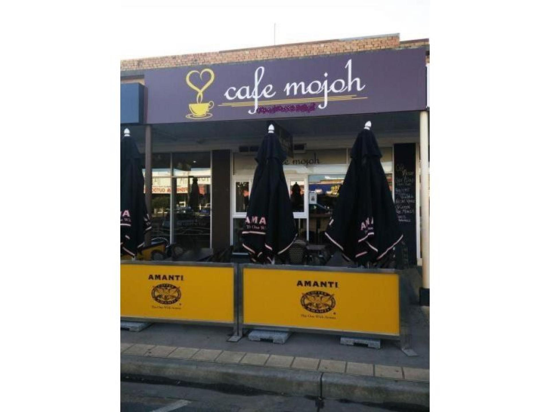 Cafe In The Heart 677338 2
