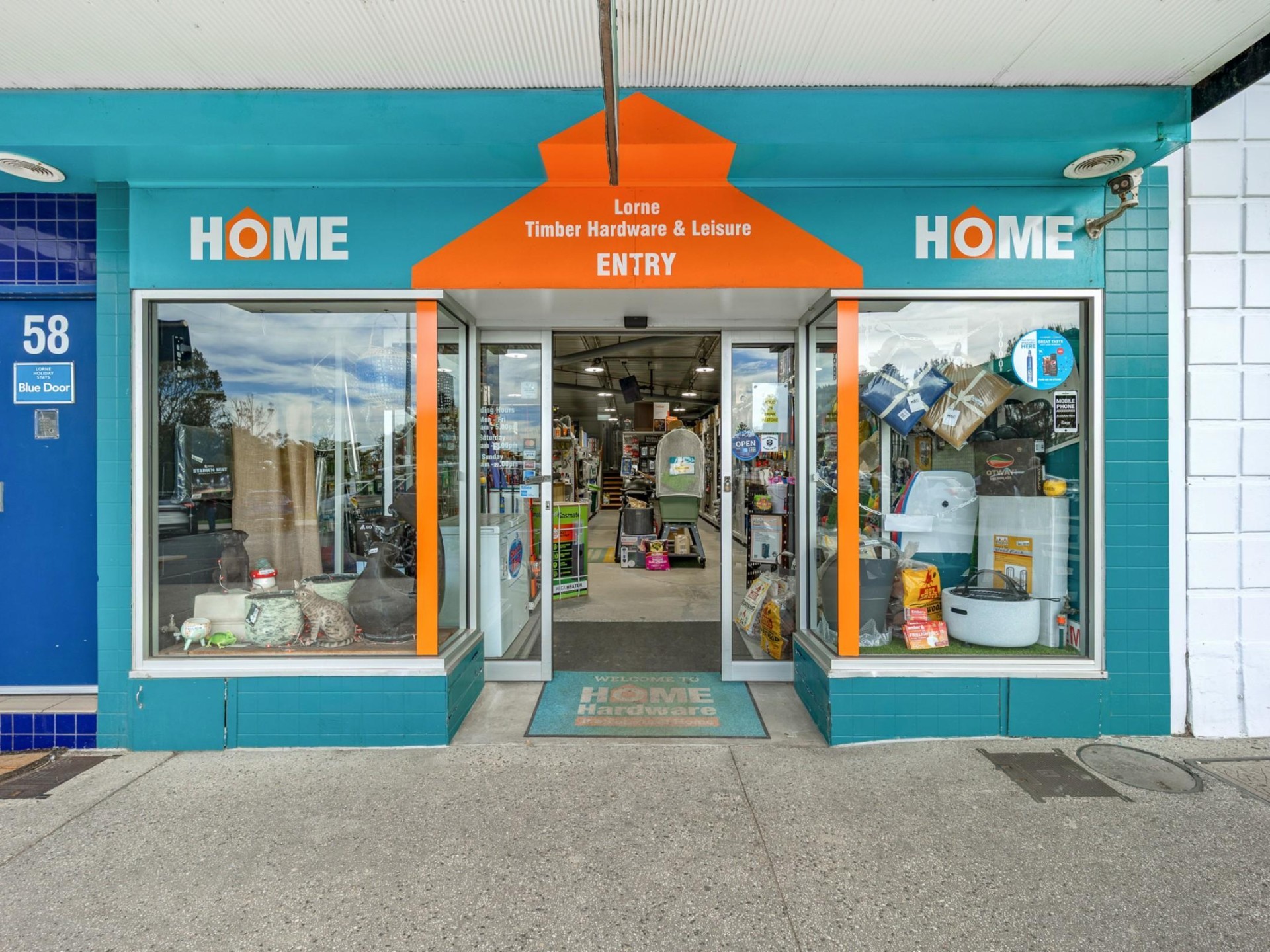 Iconic Hardware And Lifestyle 667235 2