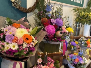 ESTABLISHED RETAIL FLORIST - WALK-IN, WALK-OUT