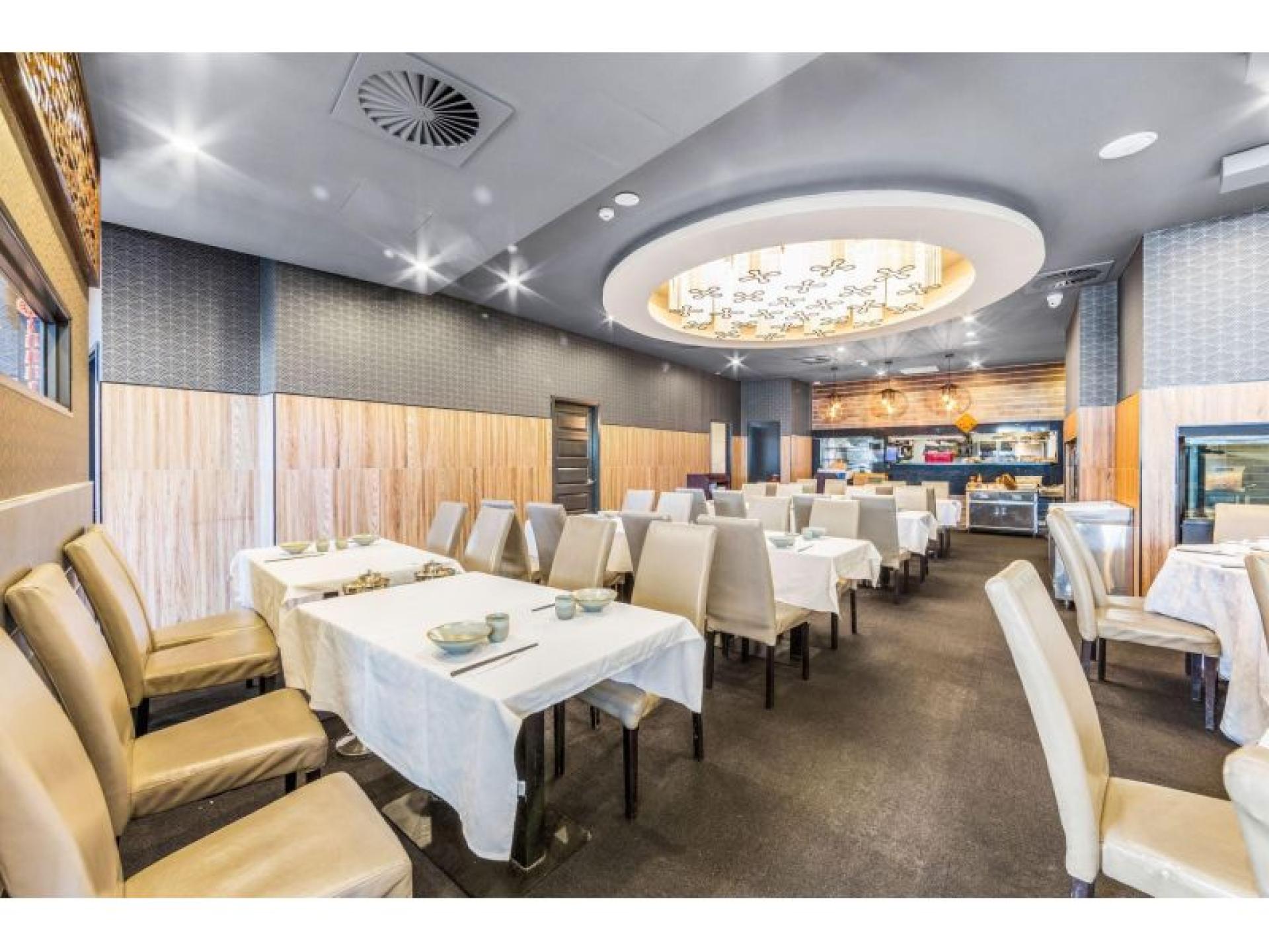 Directly Opposite Westfield Carousel 677652 3