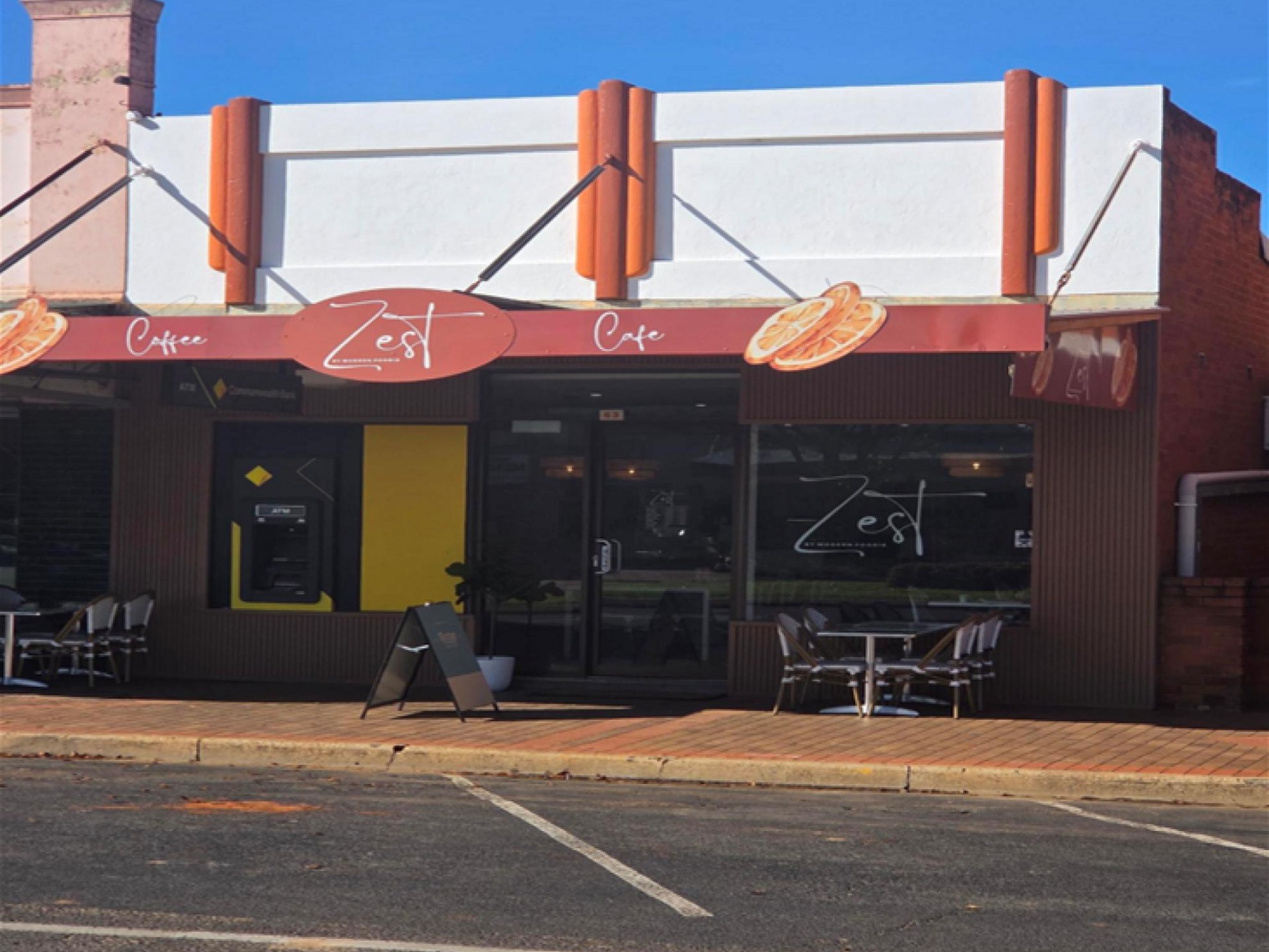 Well-established Regional Café & 684312 2