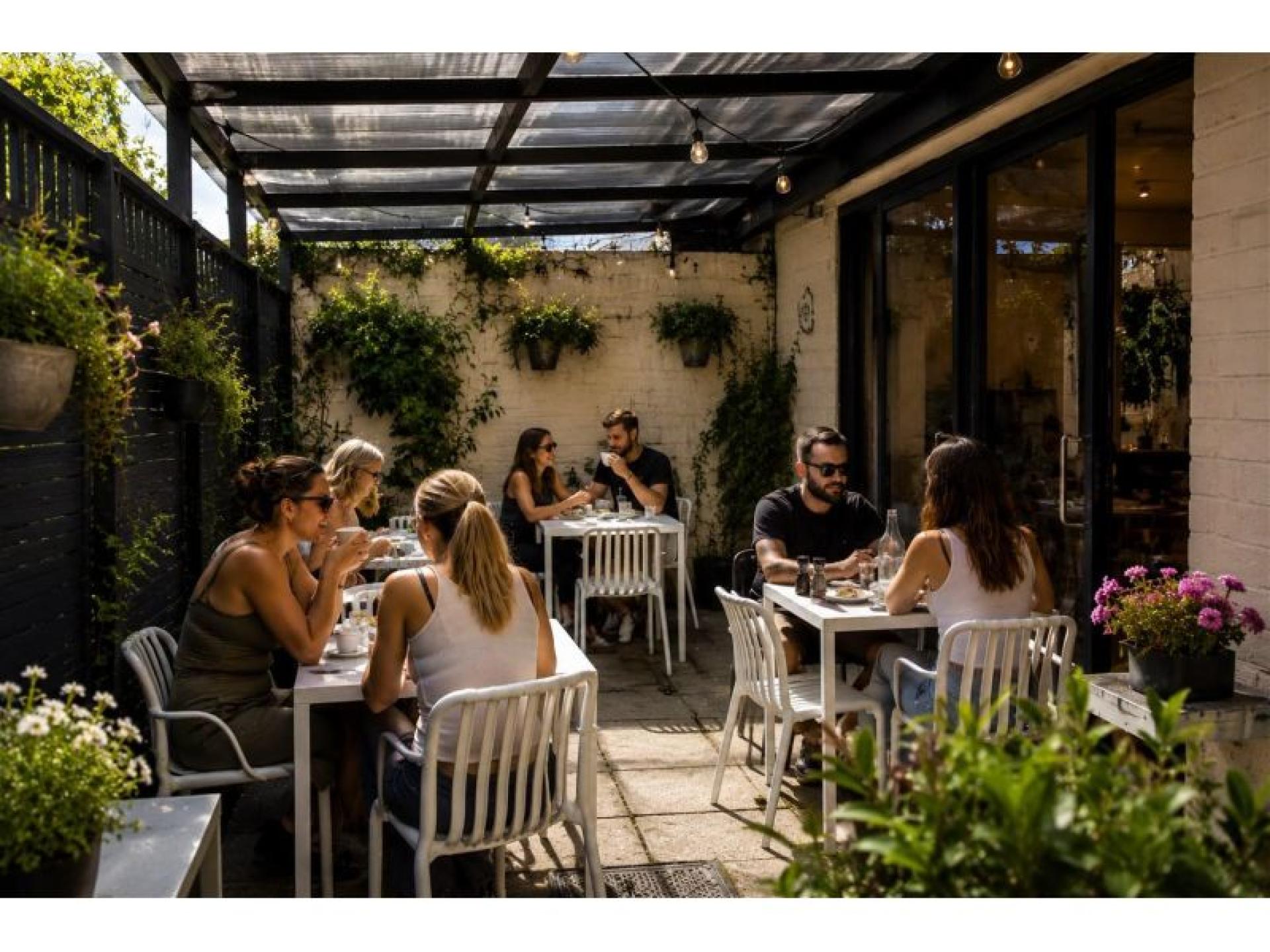 Established Cafe Greensborough Area 683594 2