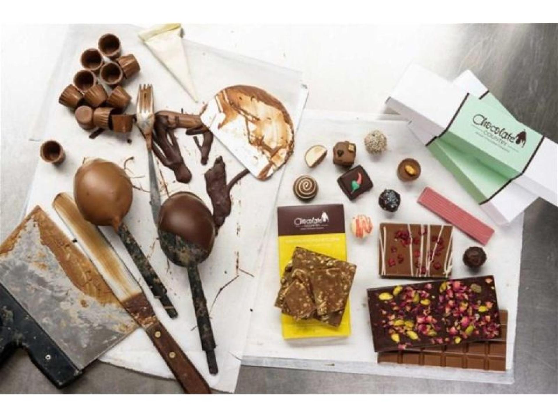 Iconic Artisan Chocolate Retail 672111 1