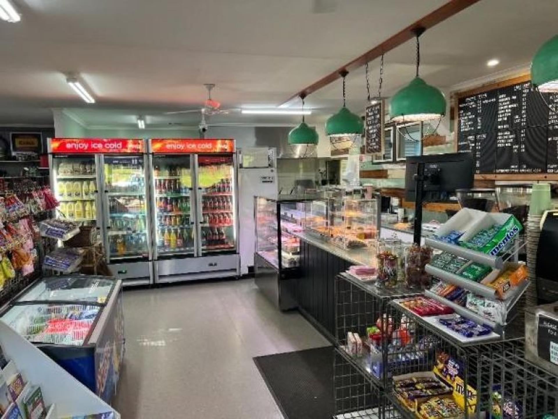 General Store Cafe & 682200 2