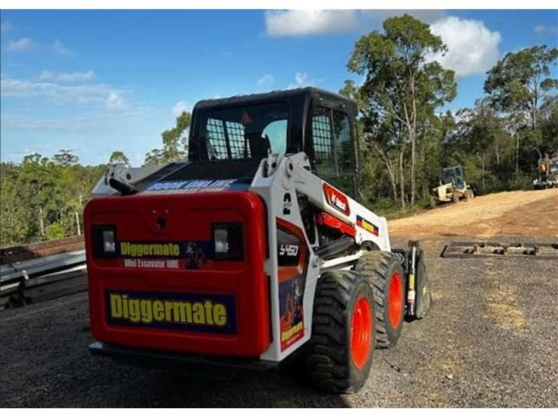 Earthmoving Hire - Easy 671193 1