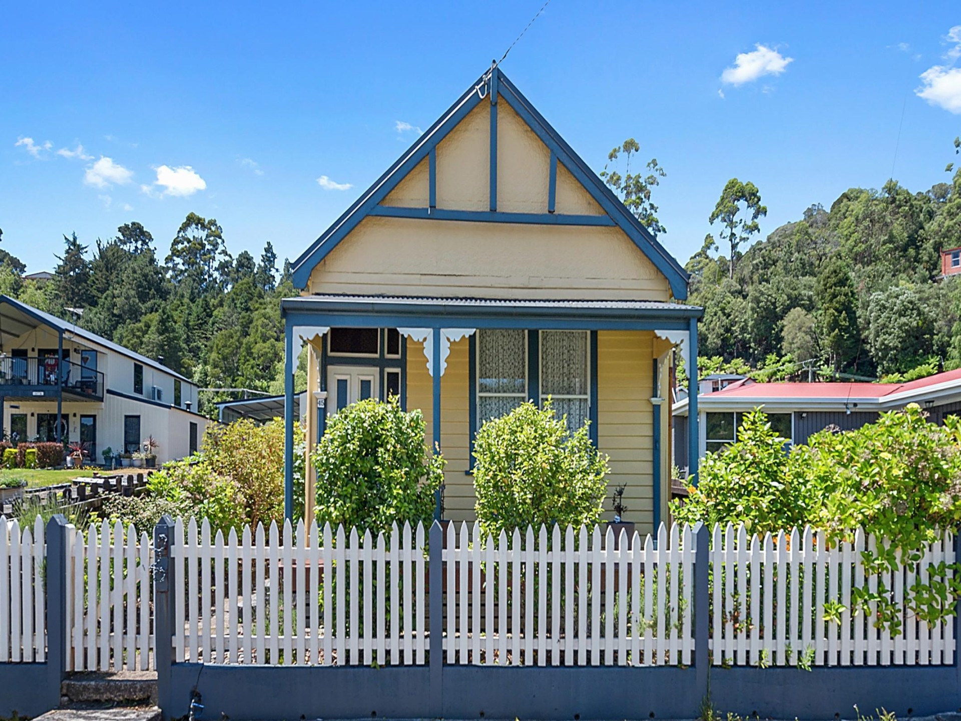 Fully Furnished 2bdr Home 677529 1