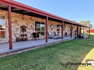 WALLANGARRA VIA STANTHORPE 1/2 ACRE GREAT VIEWS 5 BEDROOMS