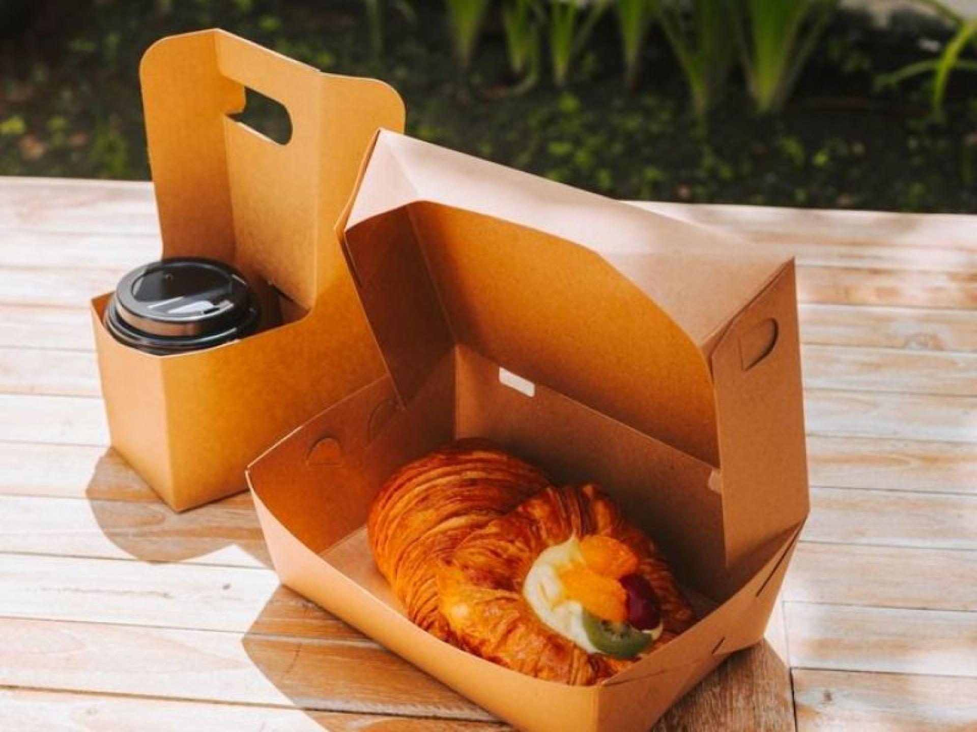 Charming Local CafÉ | 682847 1