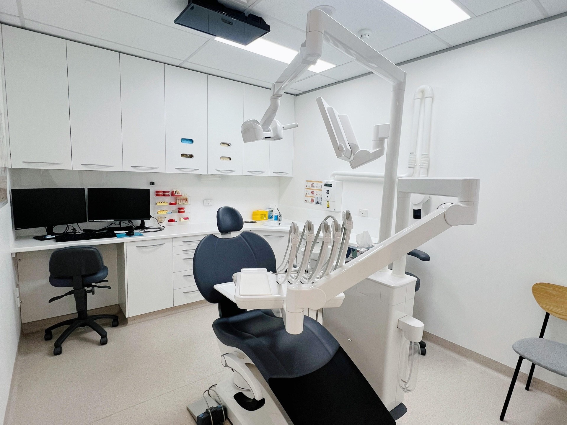 Near New Dental Practice 683467 1