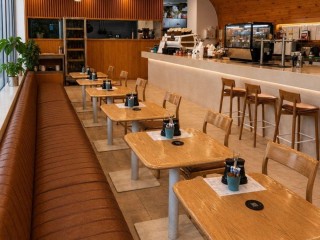 Thriving Licensed Cafe/Coffee for Sale-Mermaid Waters, Gold Coast Location-Annual Turnover: $981,443-Premium Fit-Out-Full Liquor Licence-Secure Lease-