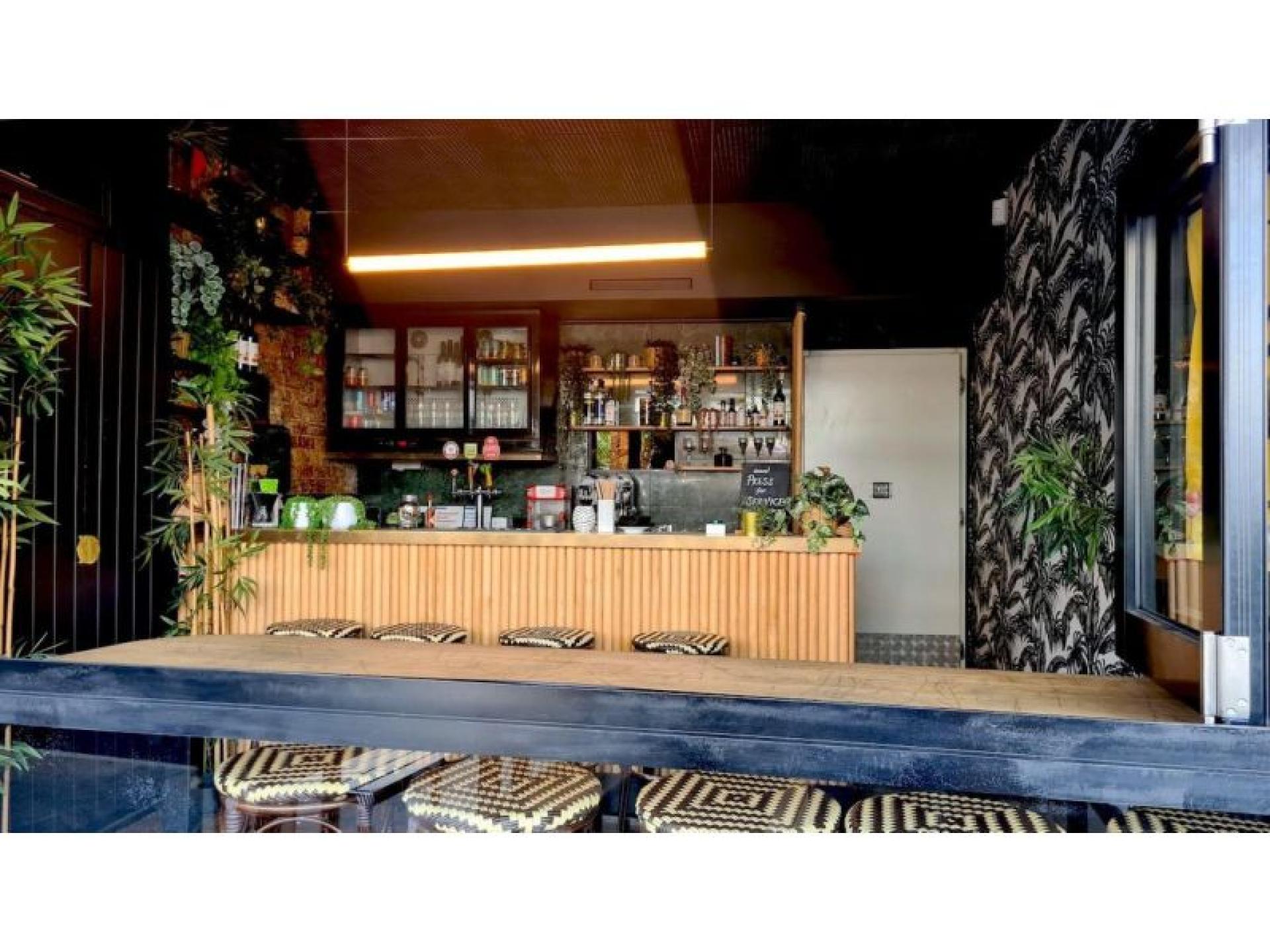 Jungle Boy & Tully's 679083 2