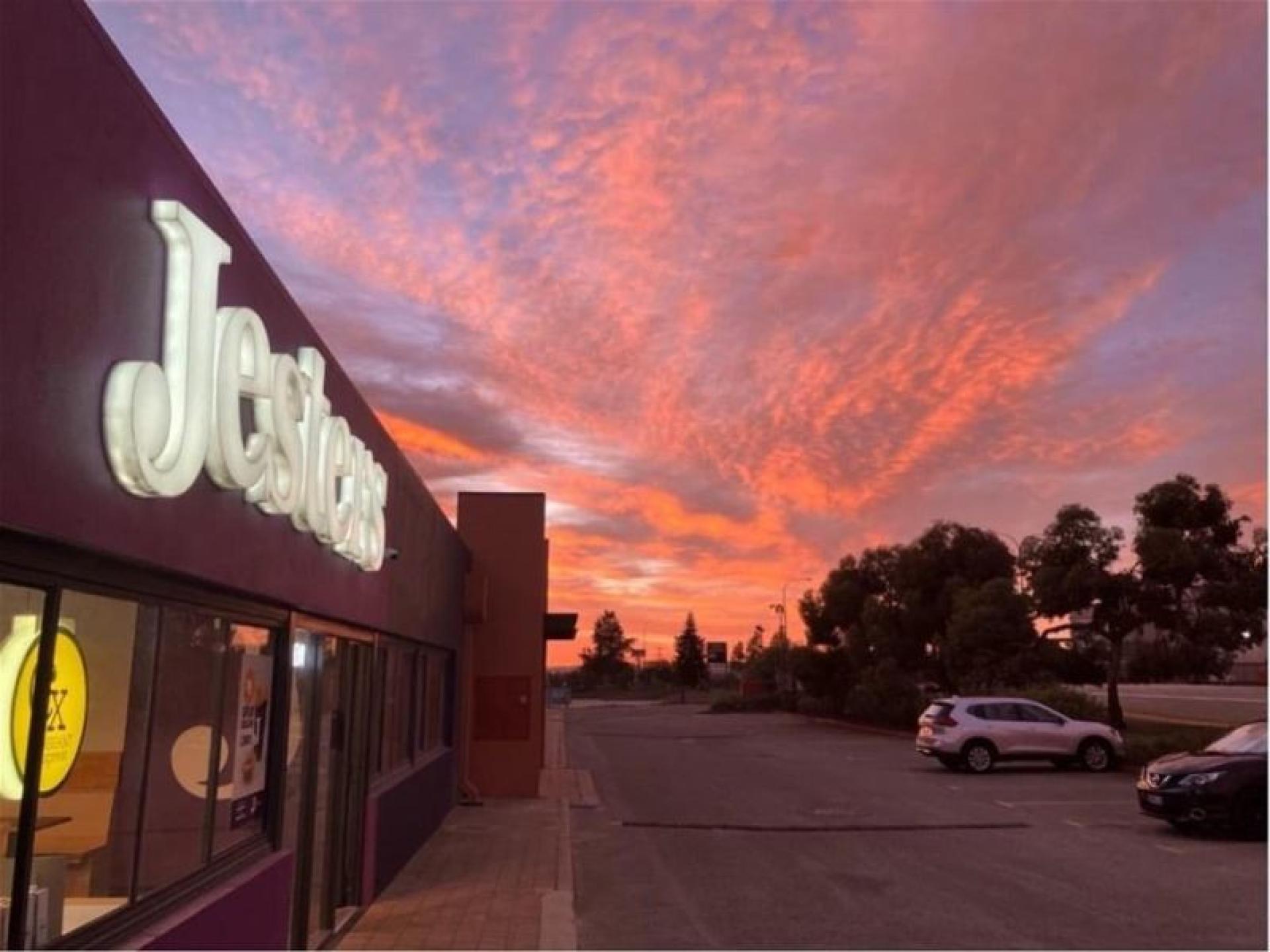 Jesters Bassendean - Turnkey 671081 2