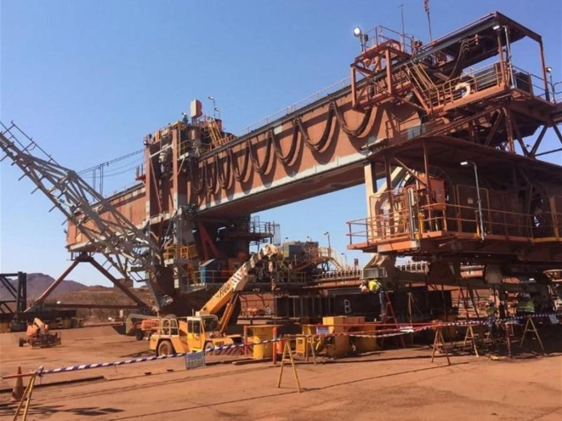 Specialised Industrial Services - 675707 2