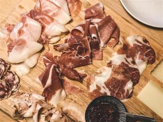 For Sale Premium Deli Business with High Profits and Huge Passing Trade